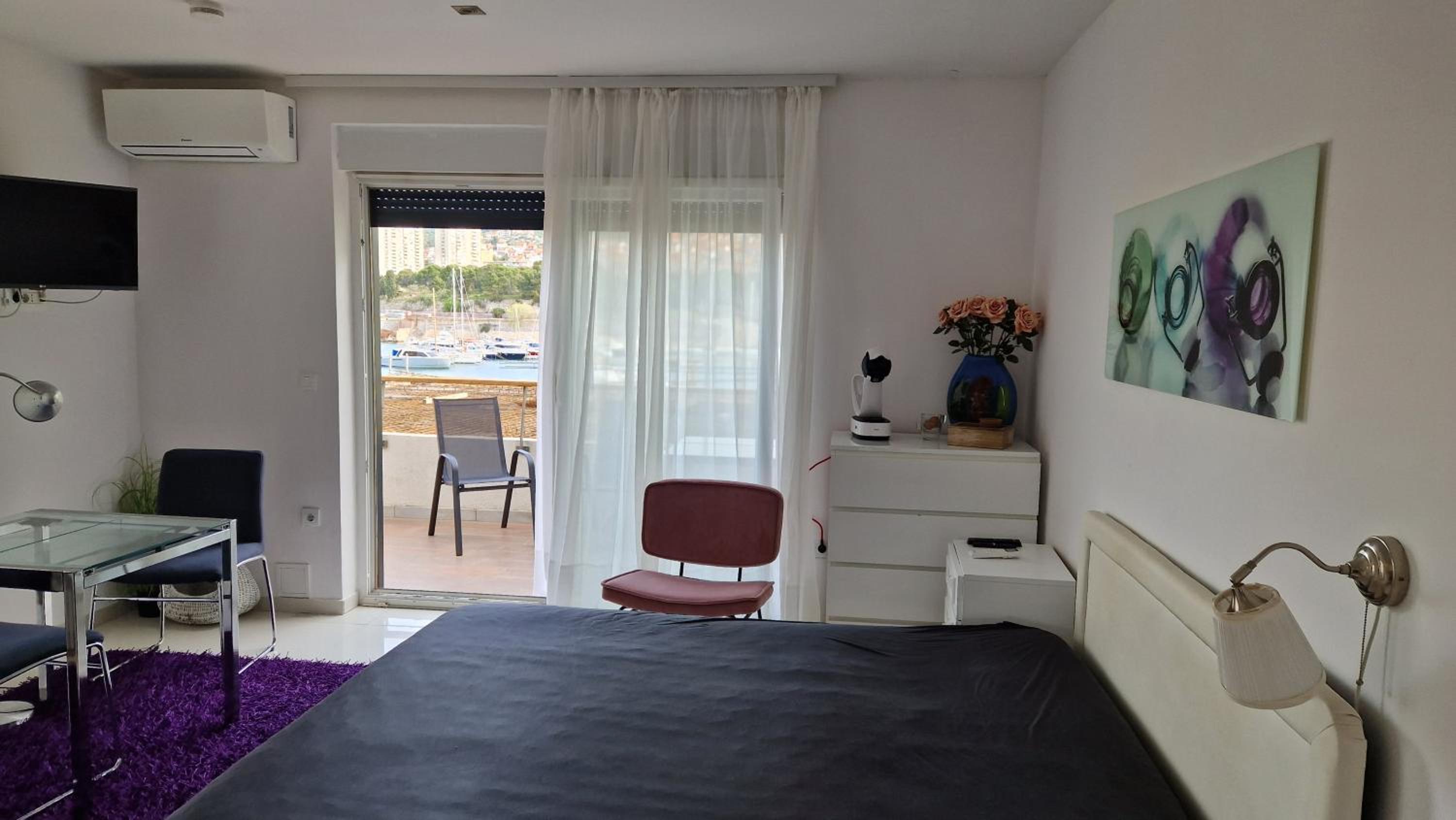 Deluxe King Room photo 3