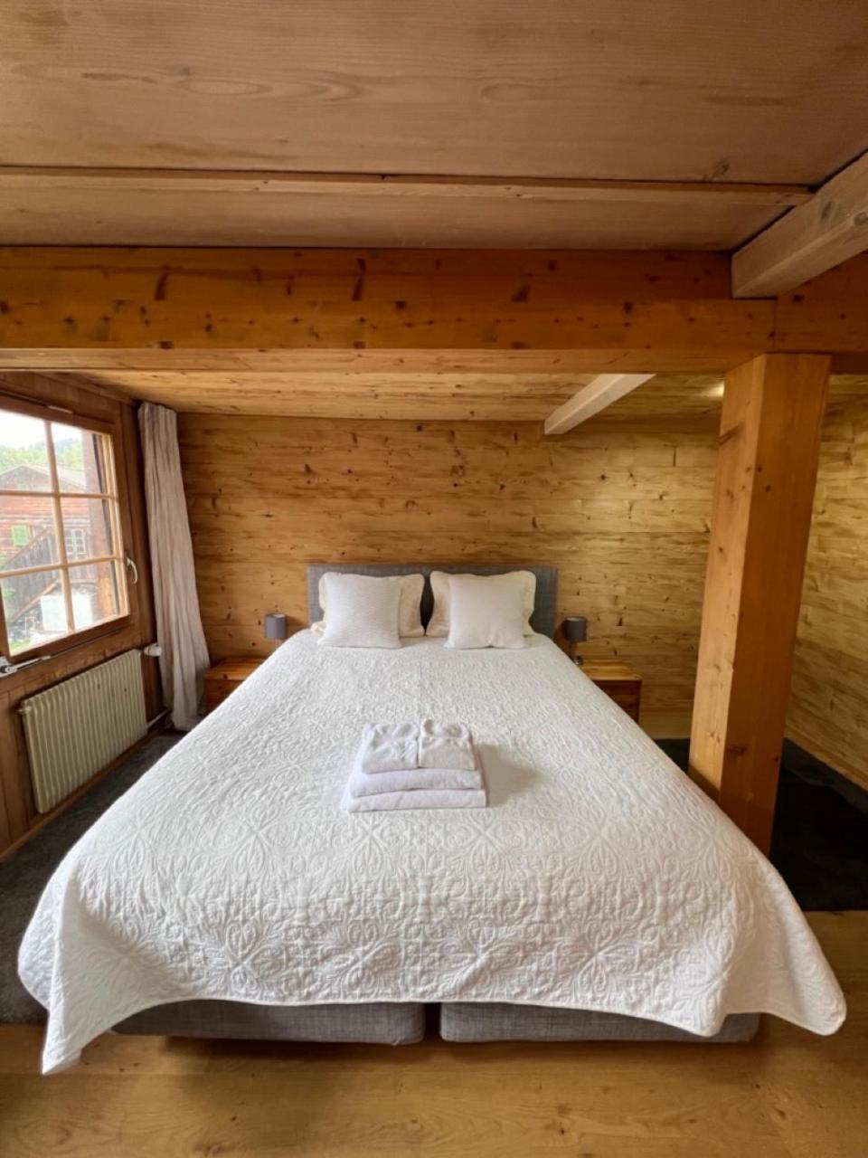 Double or Twin Room with Mountain View - Photo 8