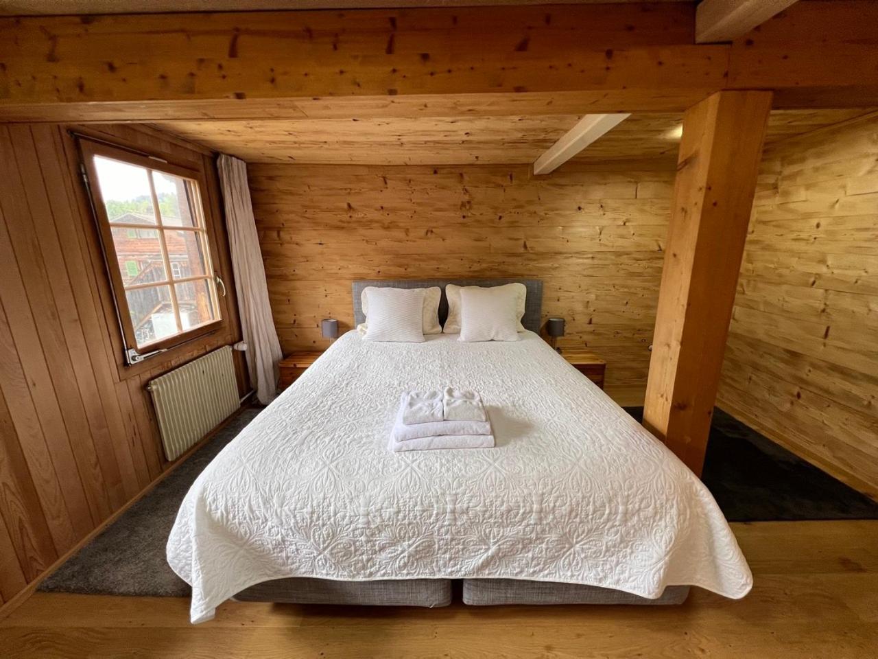Double or Twin Room with Mountain View - Photo 4