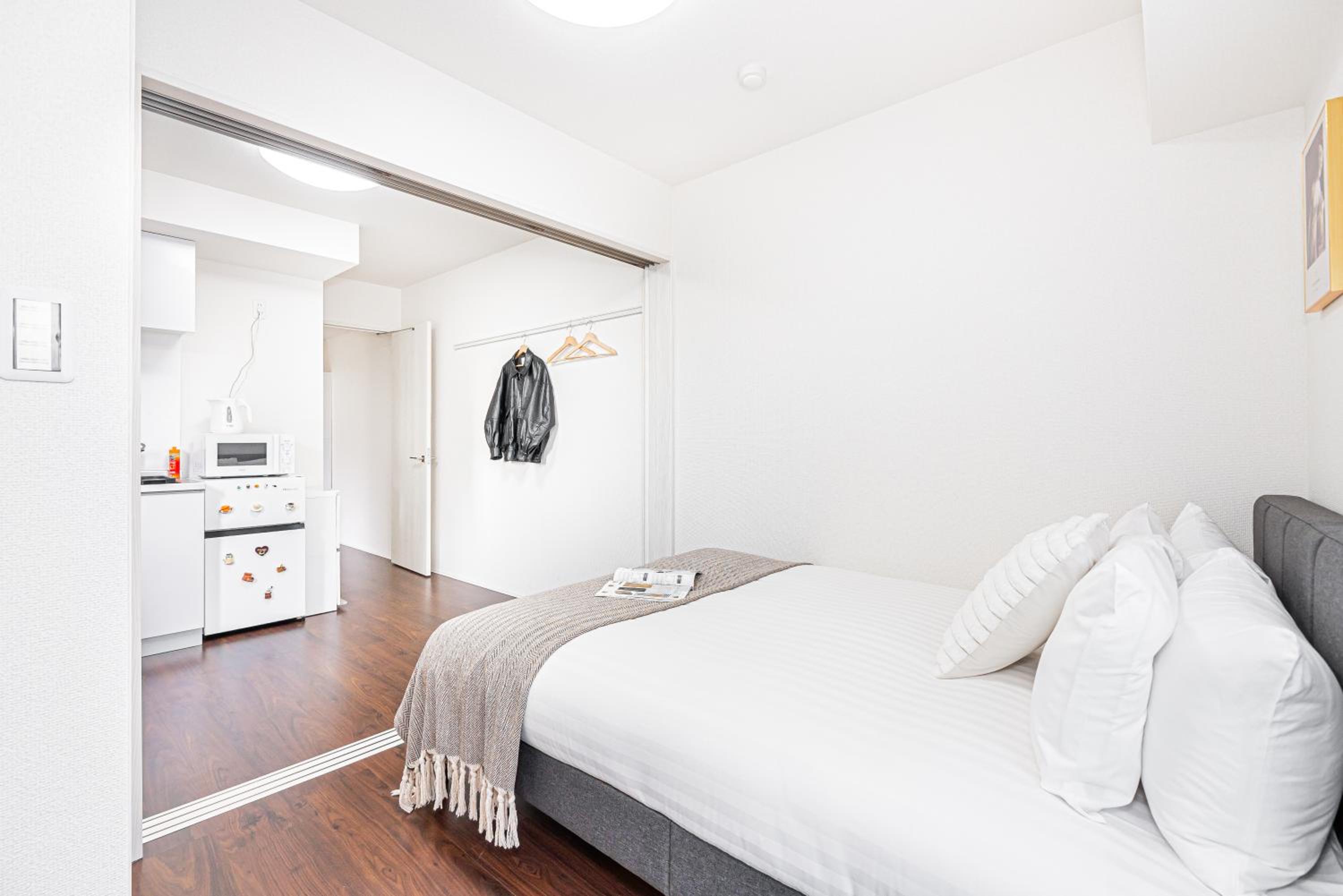 One-Bedroom Apartment photo 3