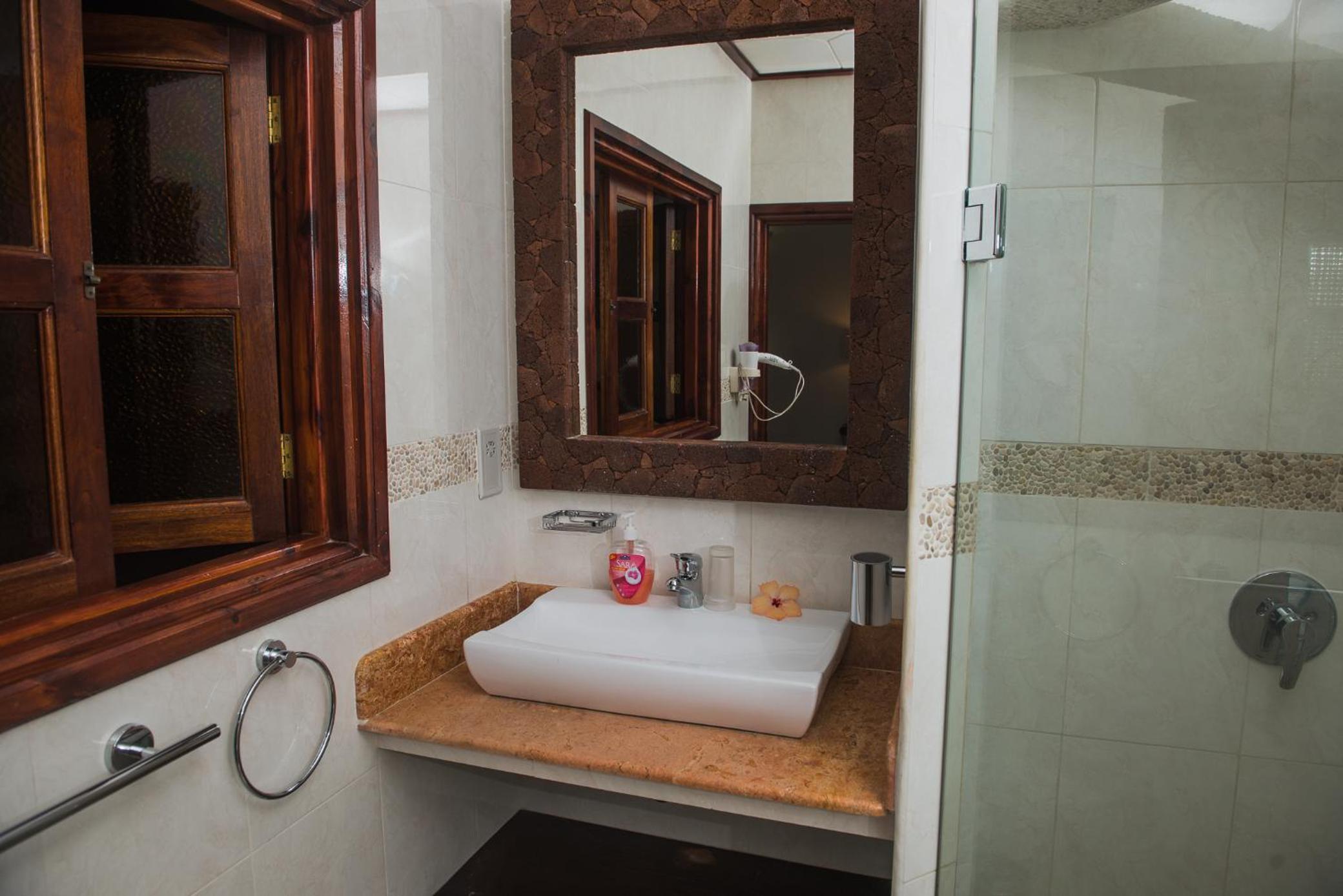 Standard Double Room - Photo 4