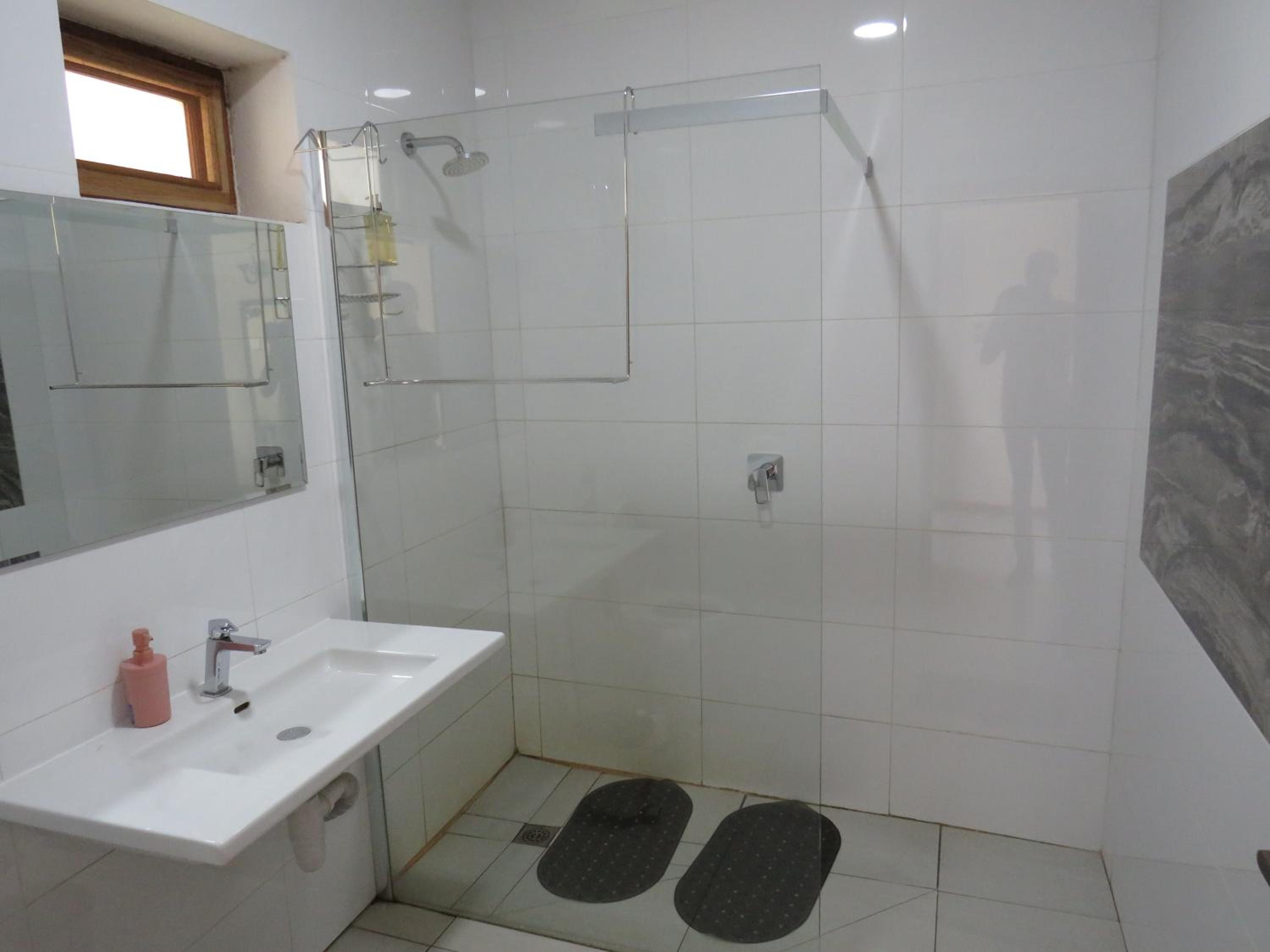 Deluxe Double or Twin Room with River View - Photo 5