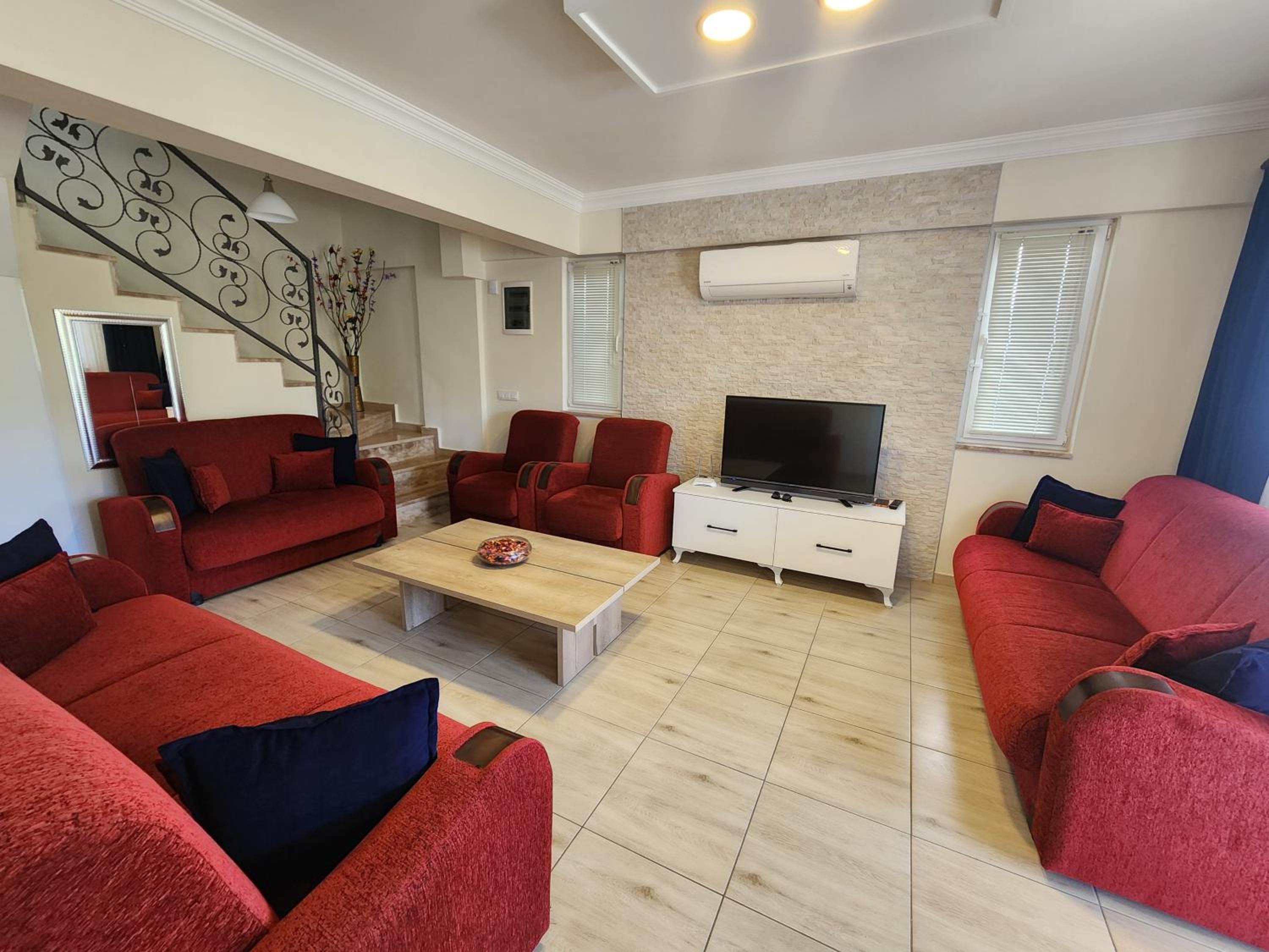 Villa photo 1