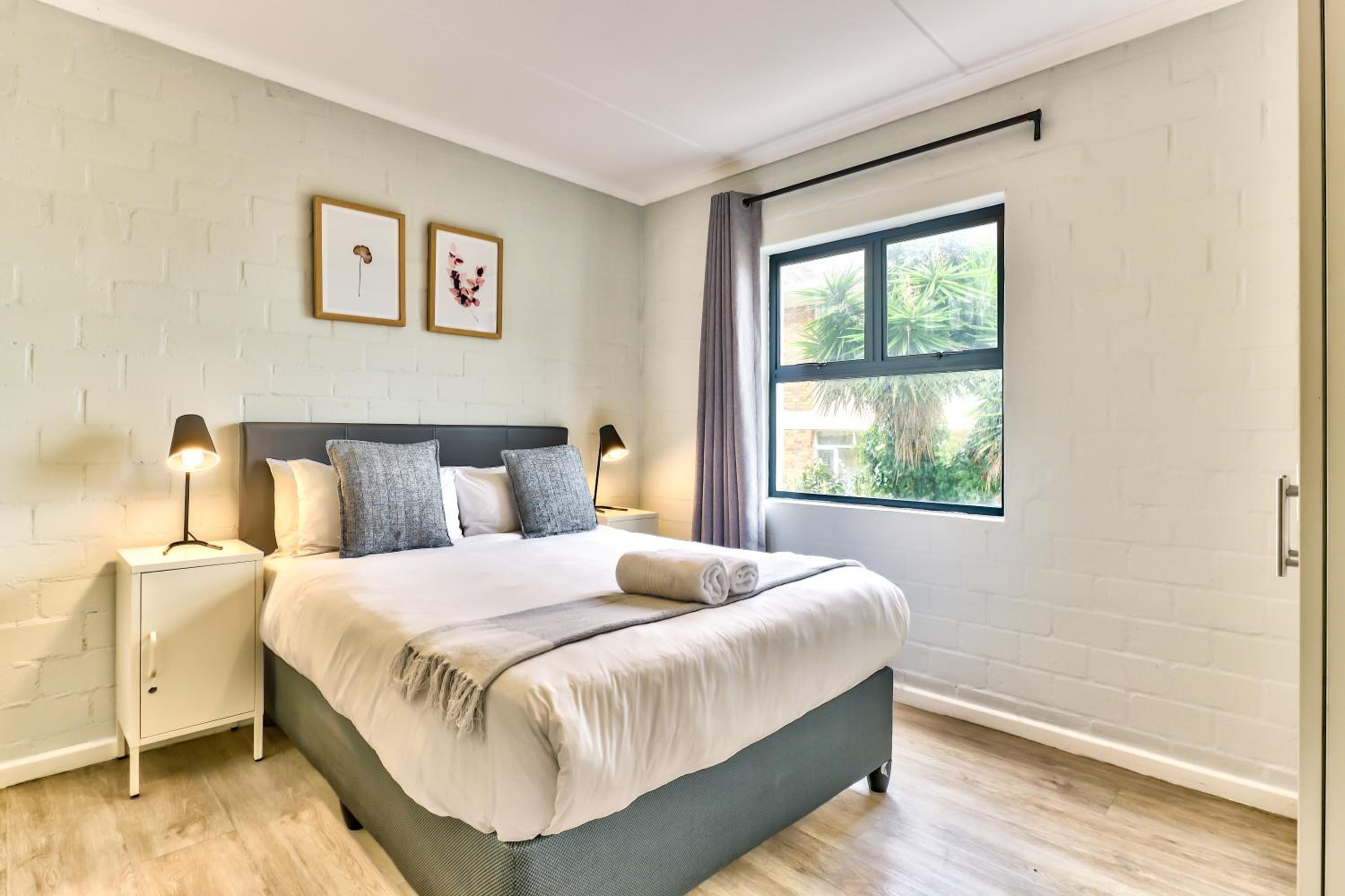 Two-Bedroom Apartment - Photo 4