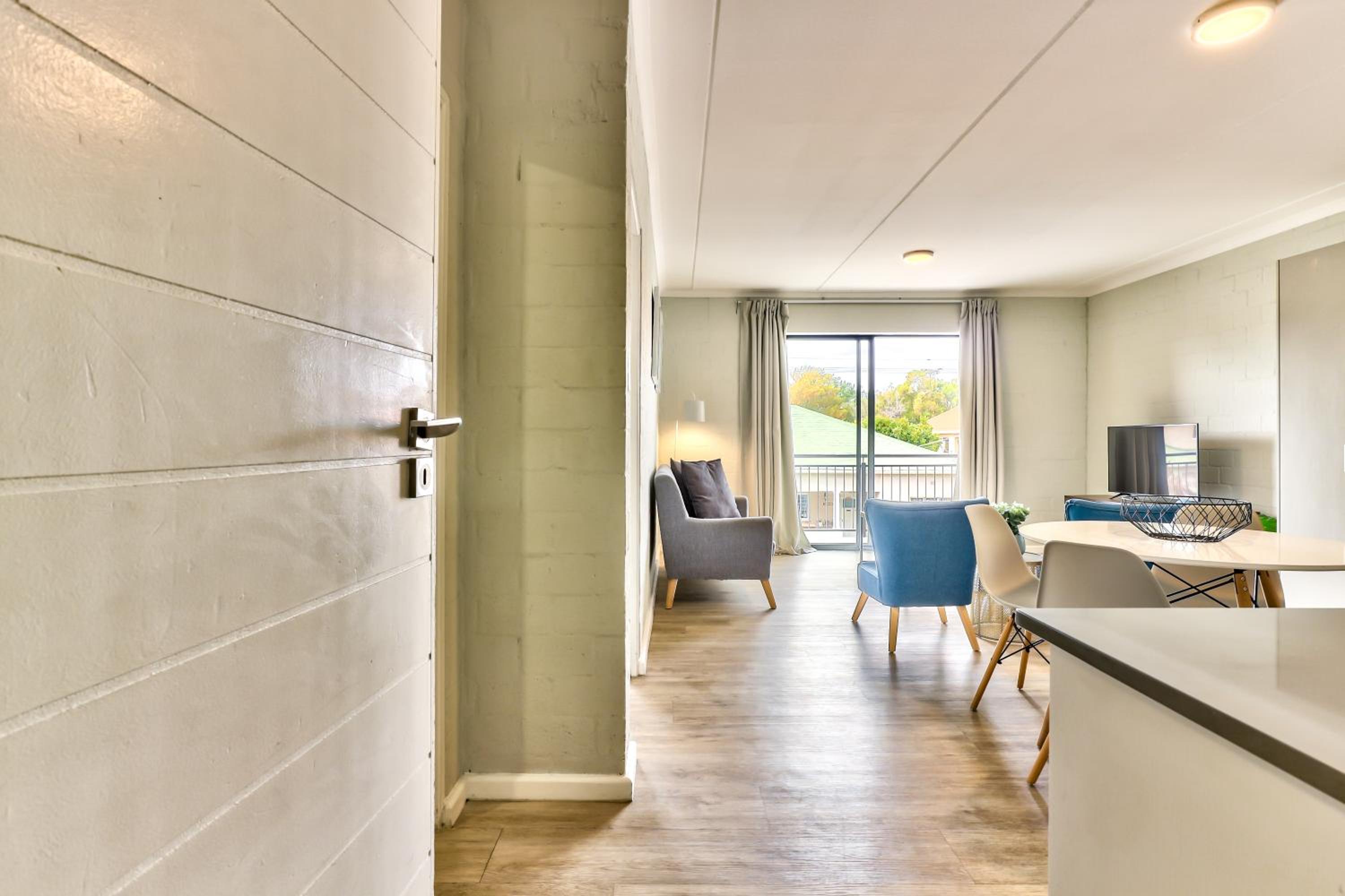 One-Bedroom Apartment - Photo 15