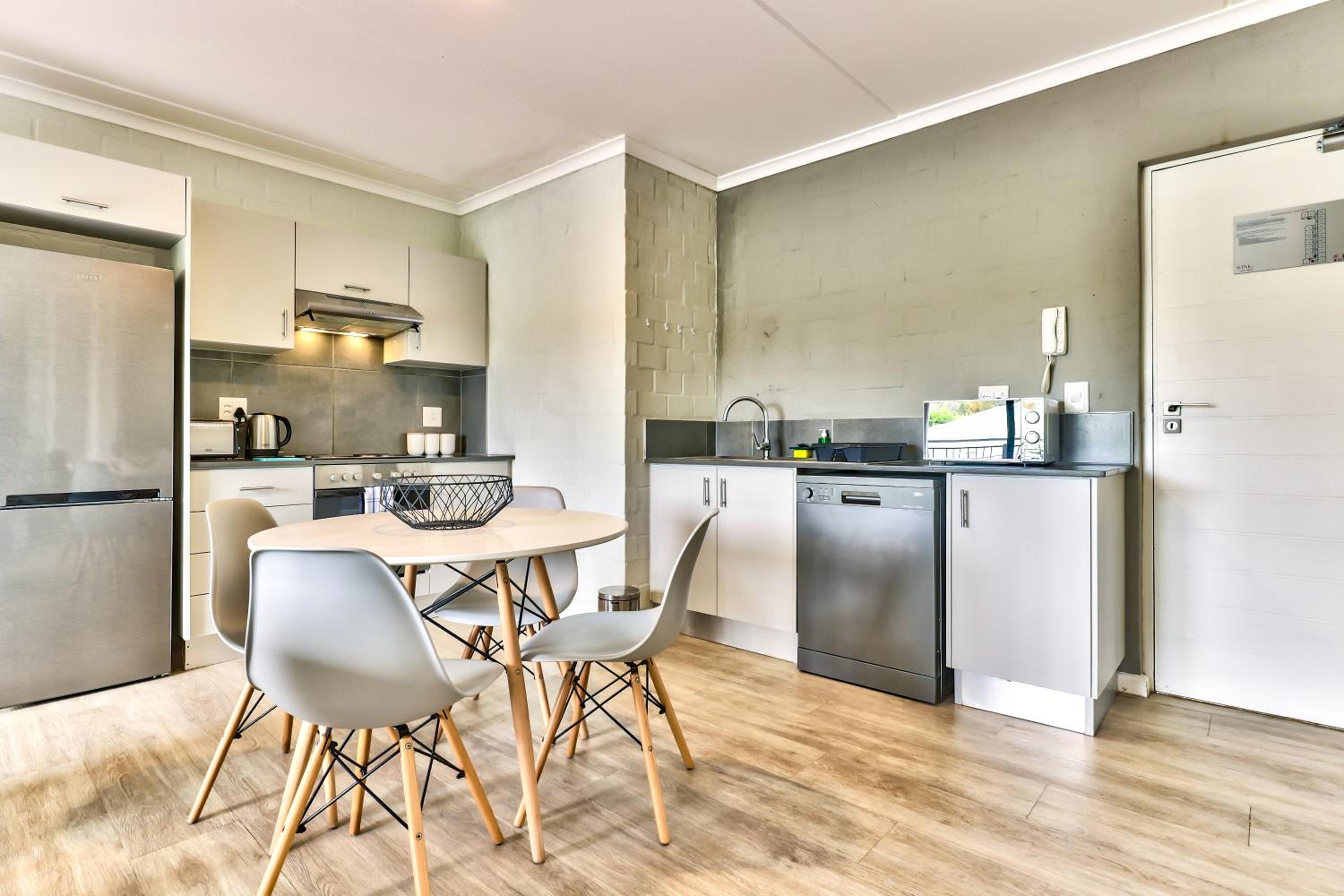 One-Bedroom Apartment - Photo 16