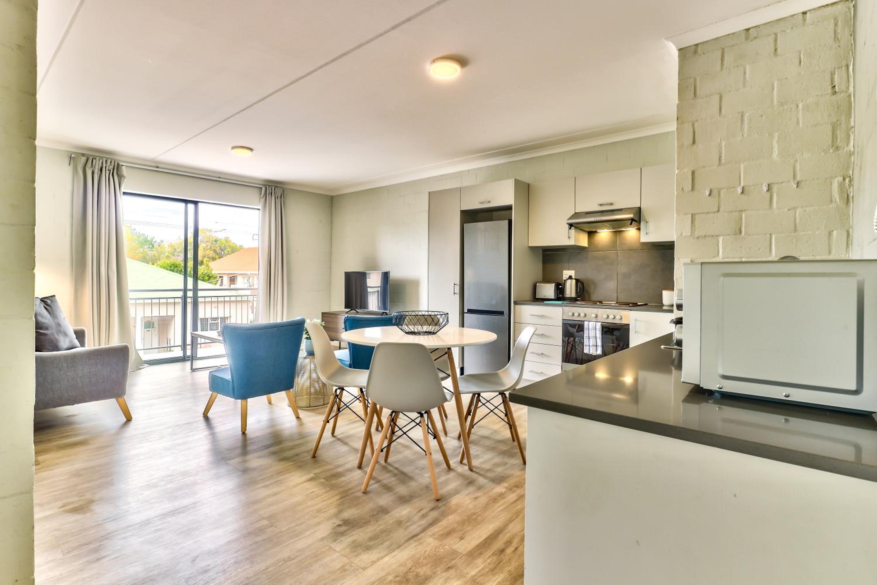 One-Bedroom Apartment - Photo 14
