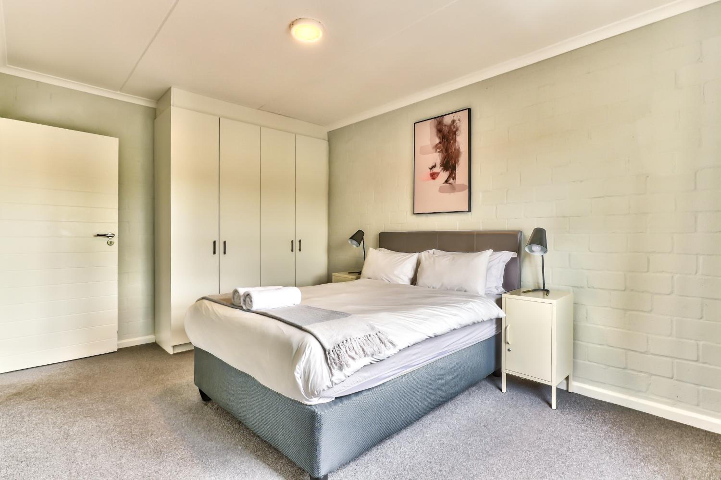 One-Bedroom Apartment - Photo 9