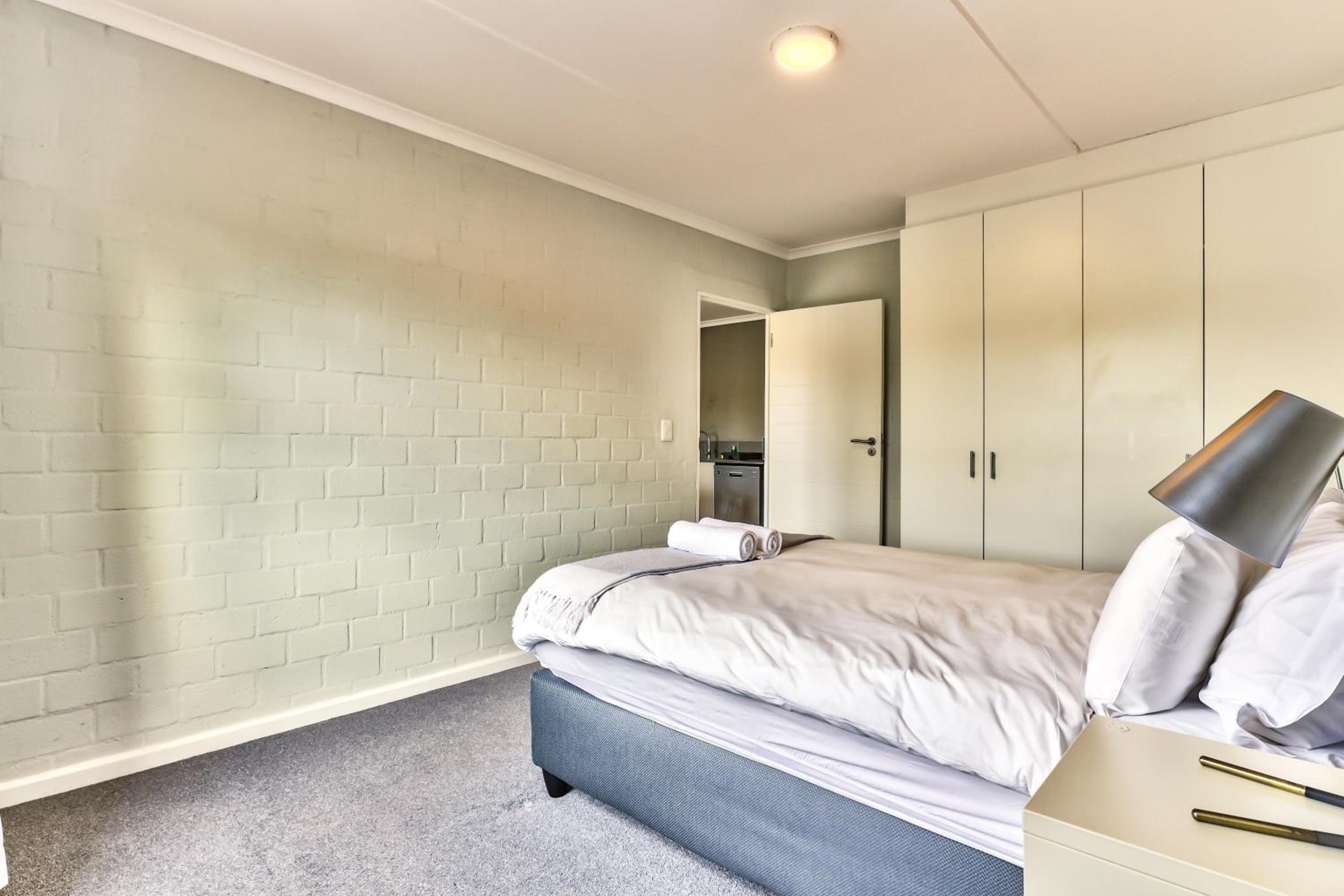 One-Bedroom Apartment - Photo 4