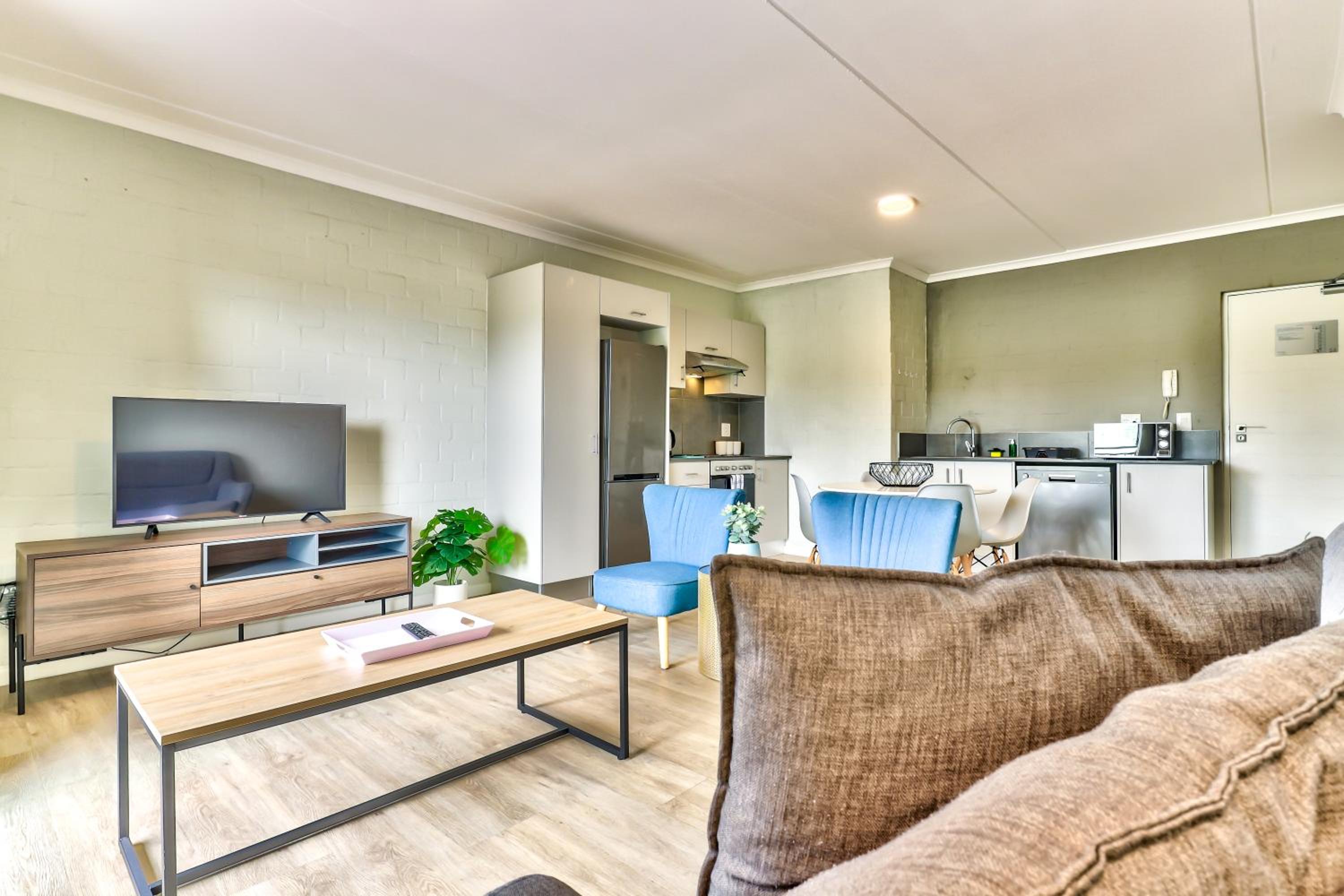 One-Bedroom Apartment - Photo 1