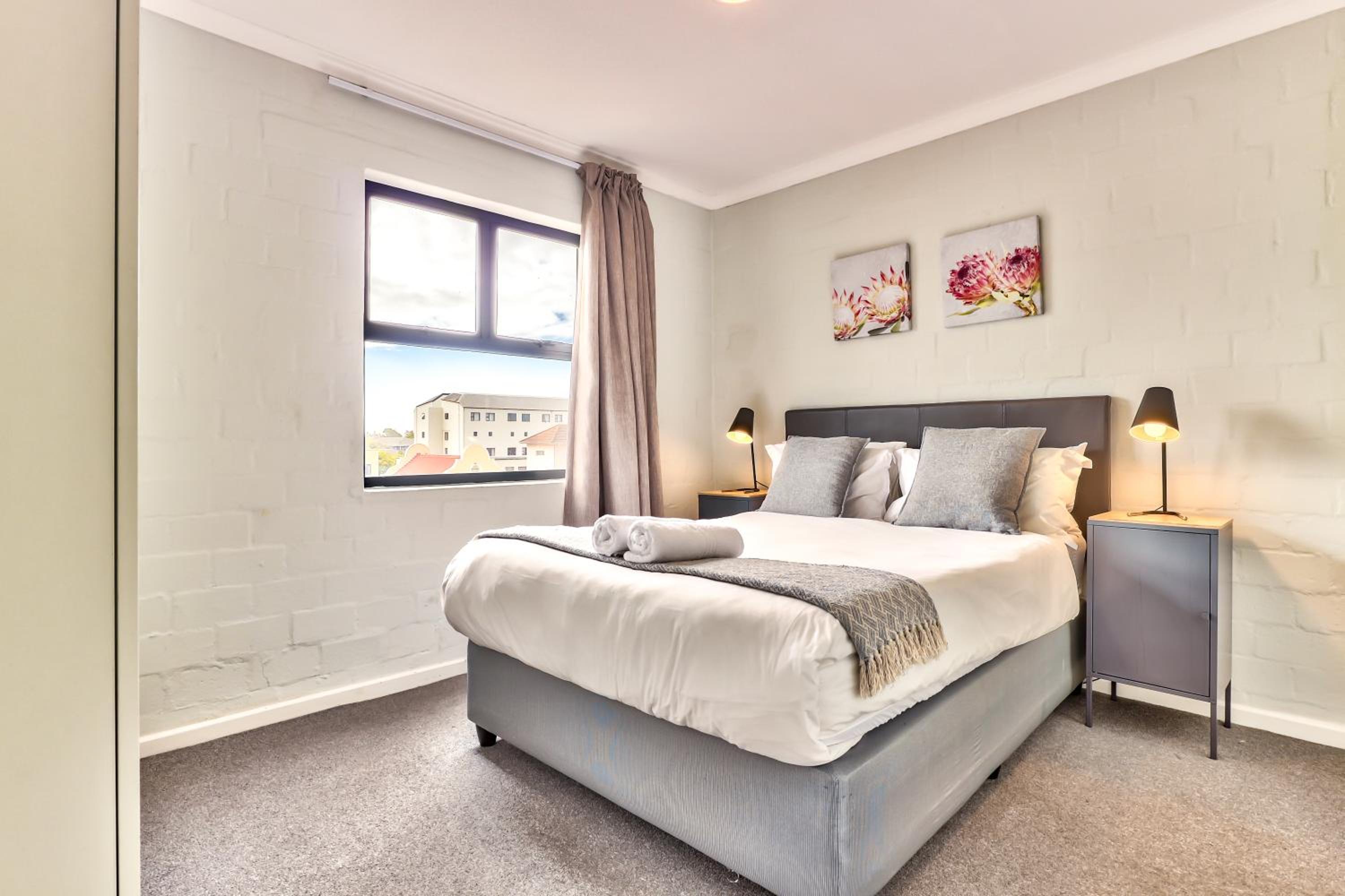 One-Bedroom Apartment - Photo 18