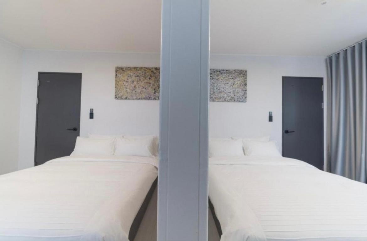 Two-Bedroom Suite - Photo 2