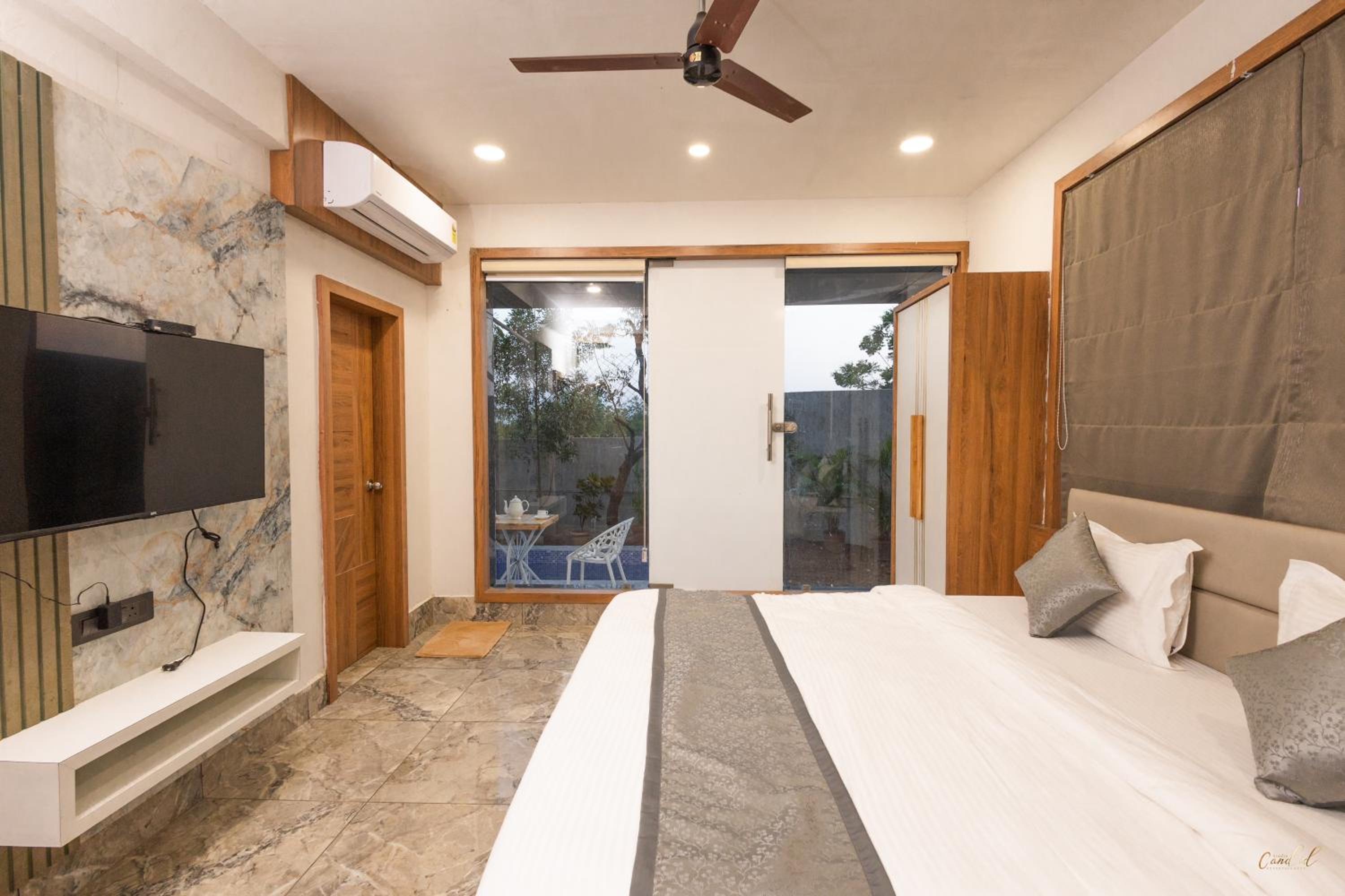 Suite with Private Pool