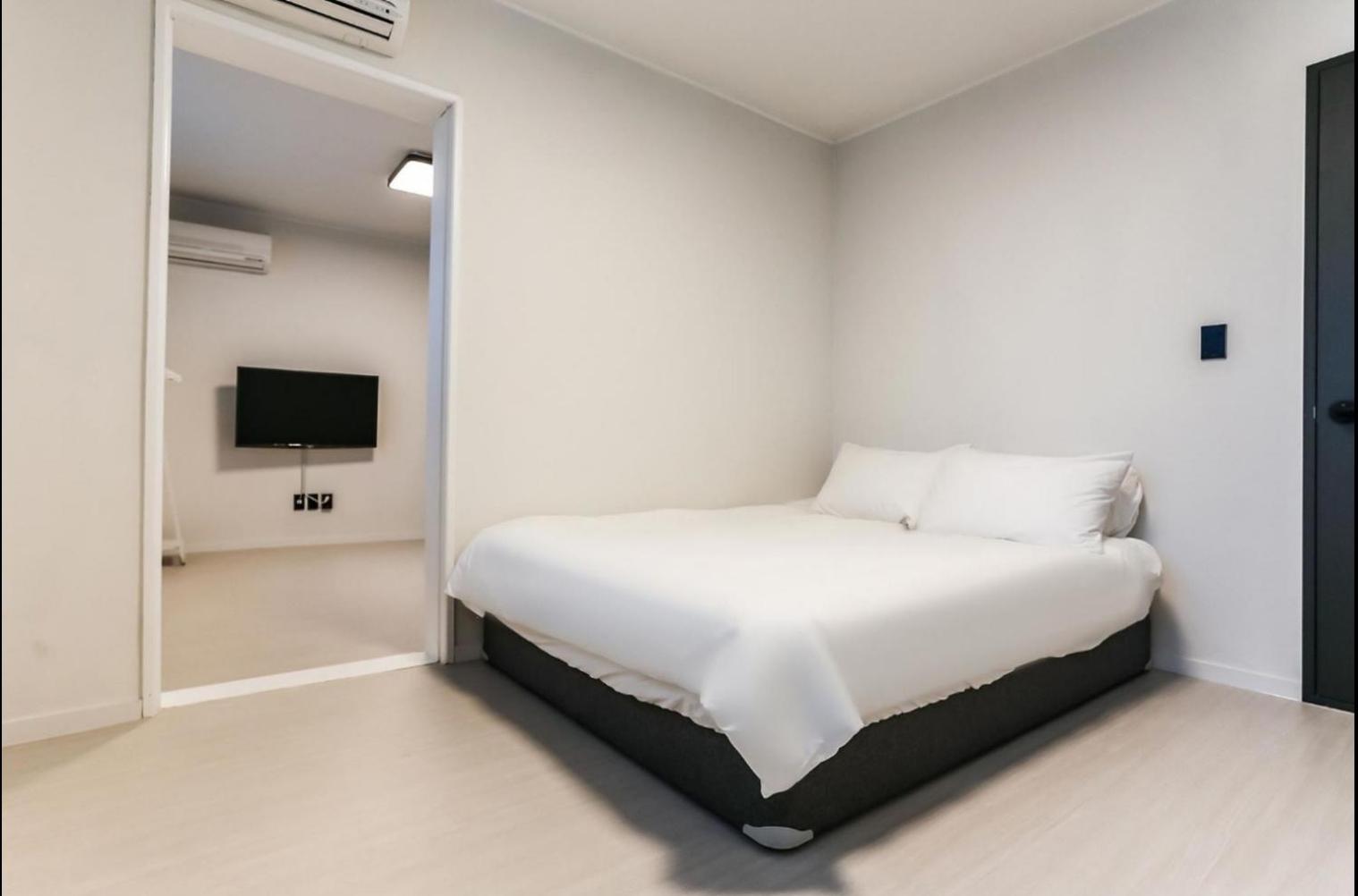 Two-Bedroom Suite - Photo 1