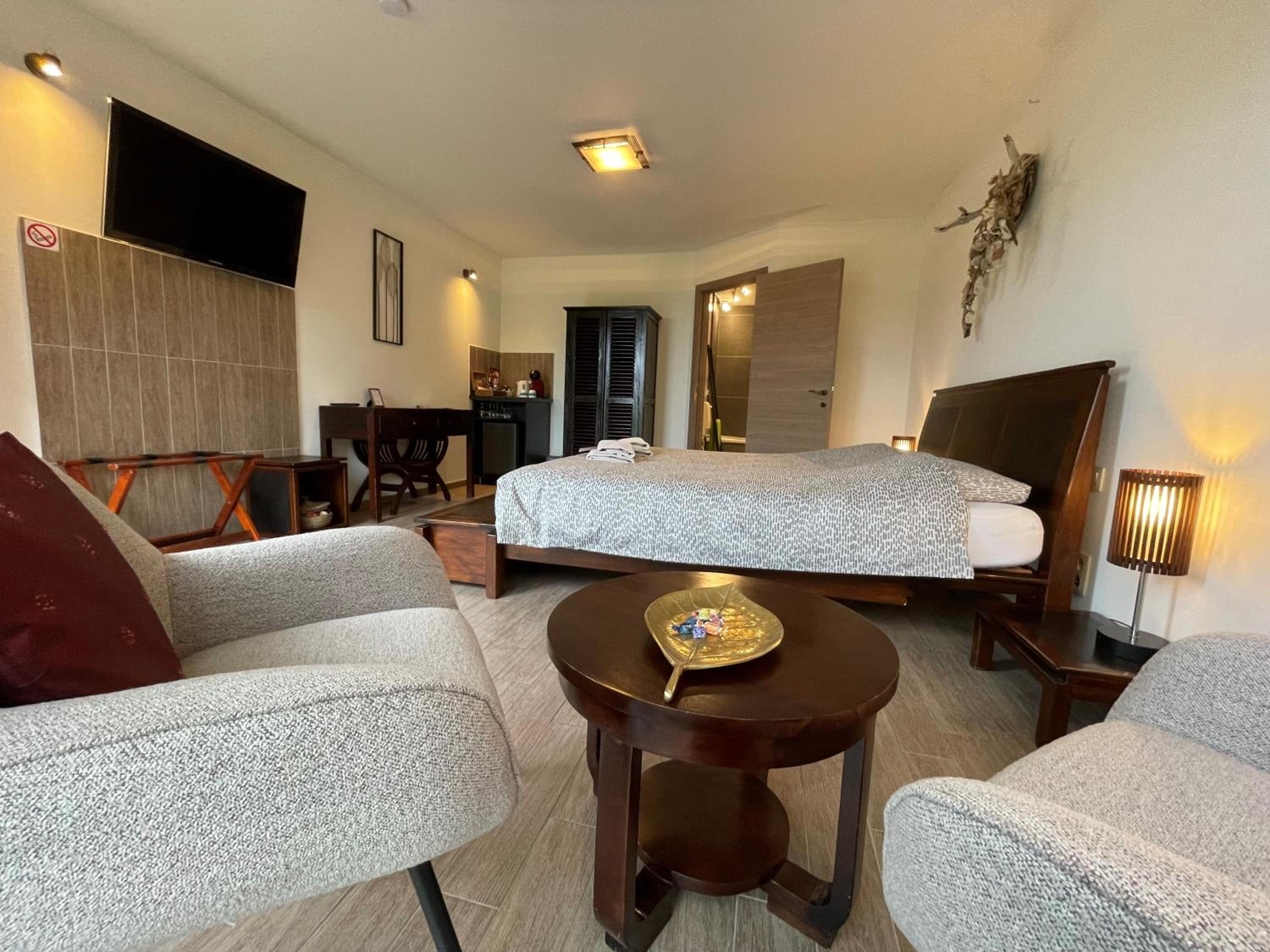 Double Room with Bath photo 2