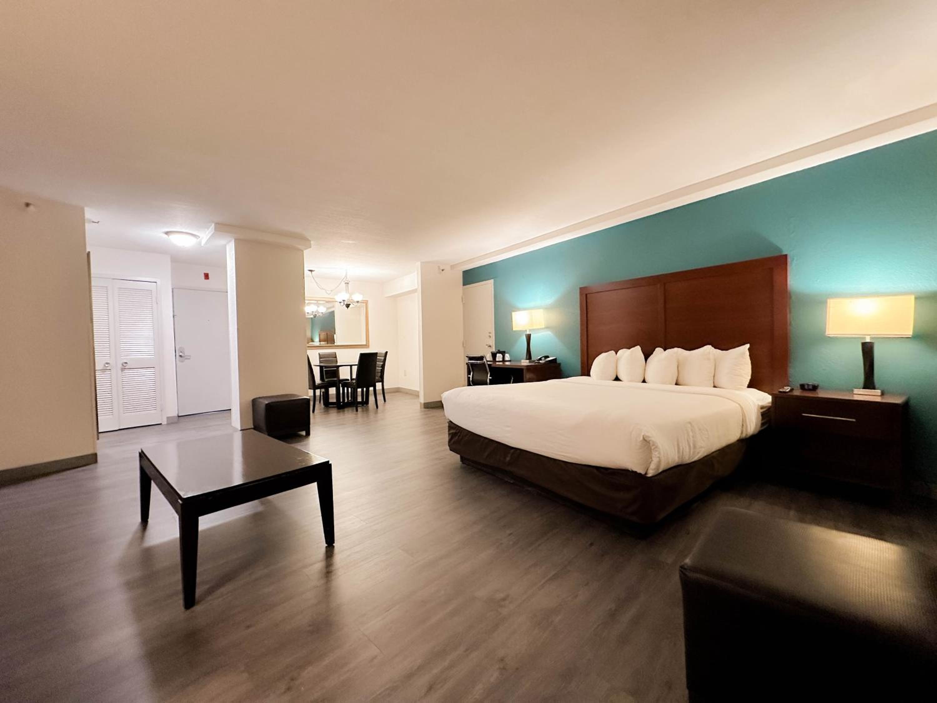 Superior King Room - Non Smoking