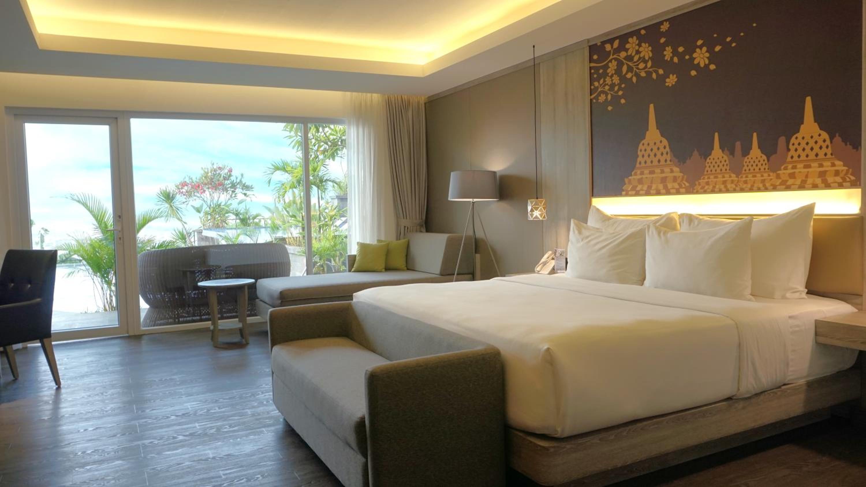 Premier King Room Garden Pool Access