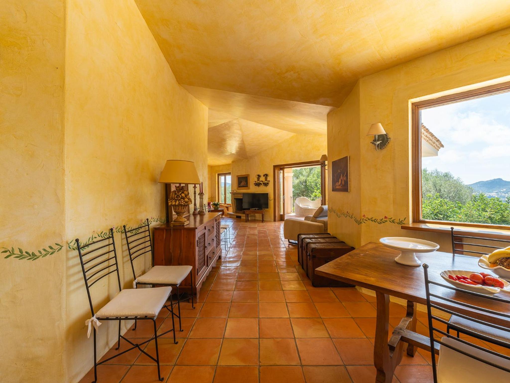Villa with Garden View