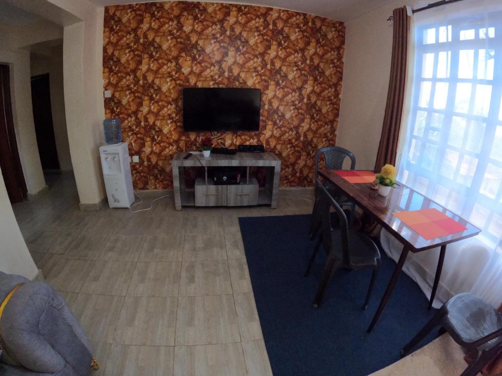 One-Bedroom Apartment photo 2