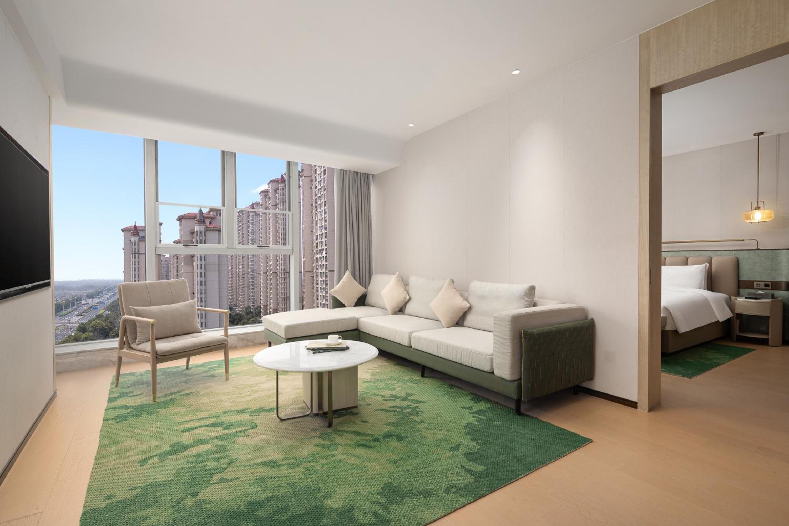 Superior King Suite