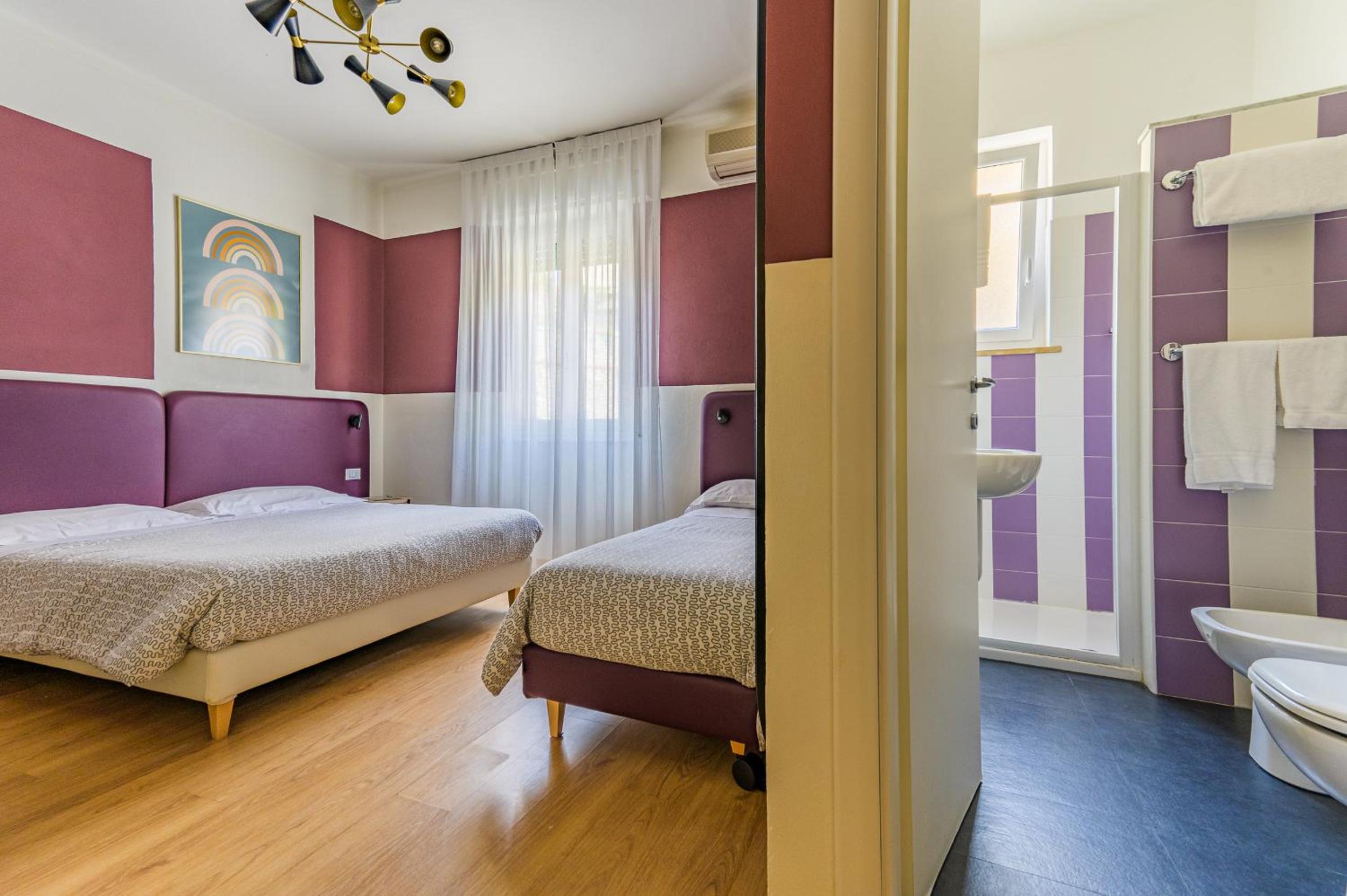 Economy Triple Room - Photo 3