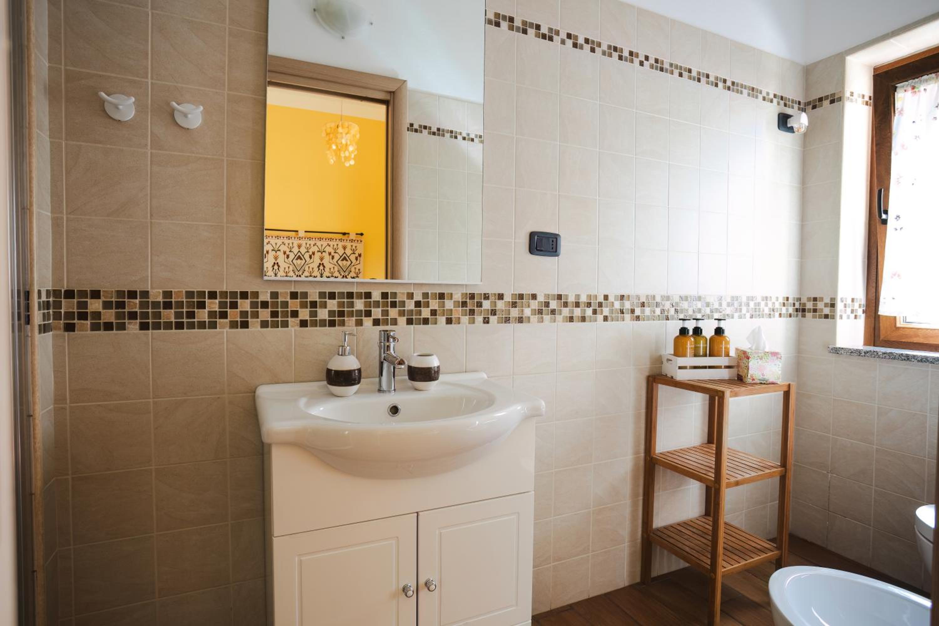 Double Room - Photo 12