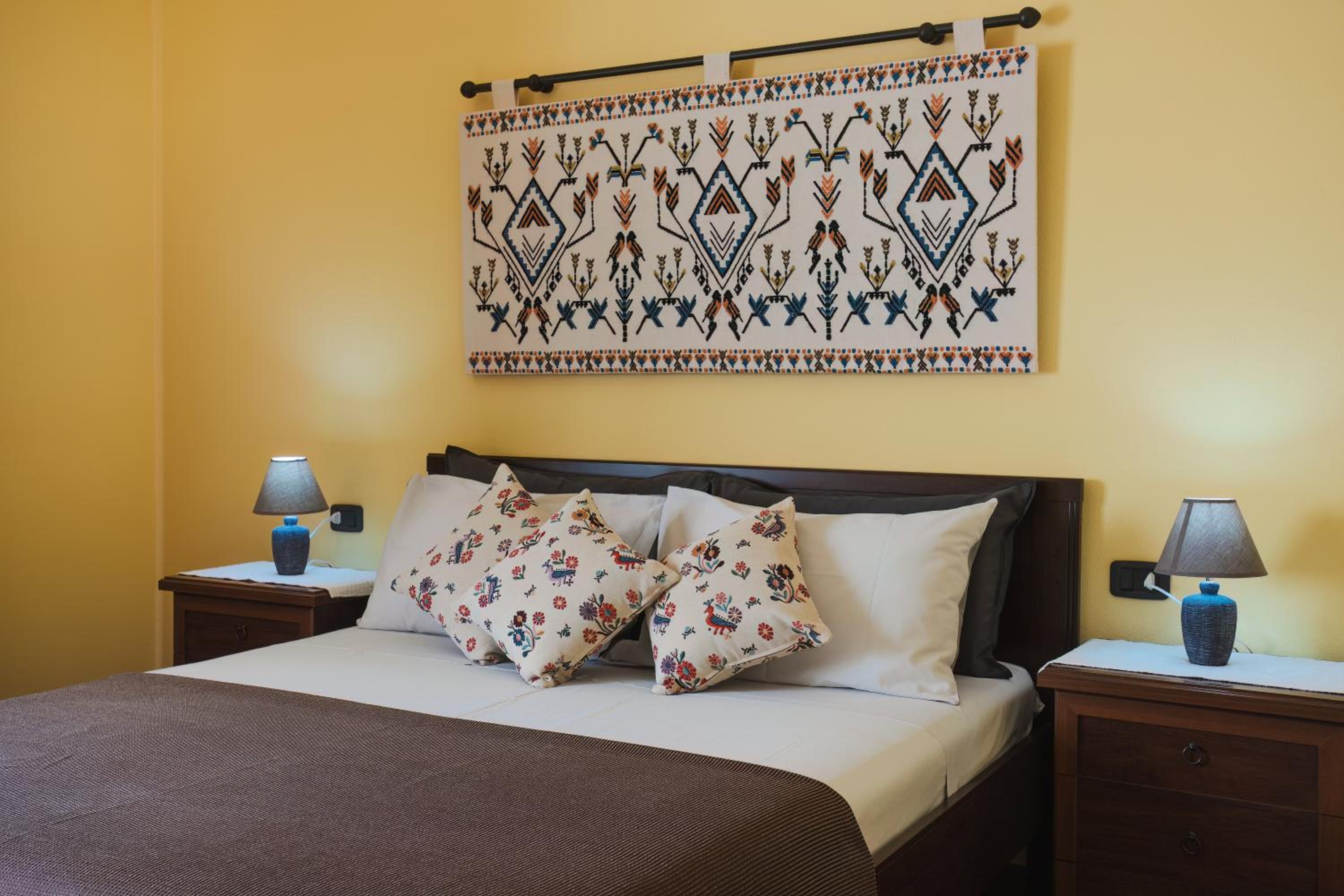Double Room - Photo 16