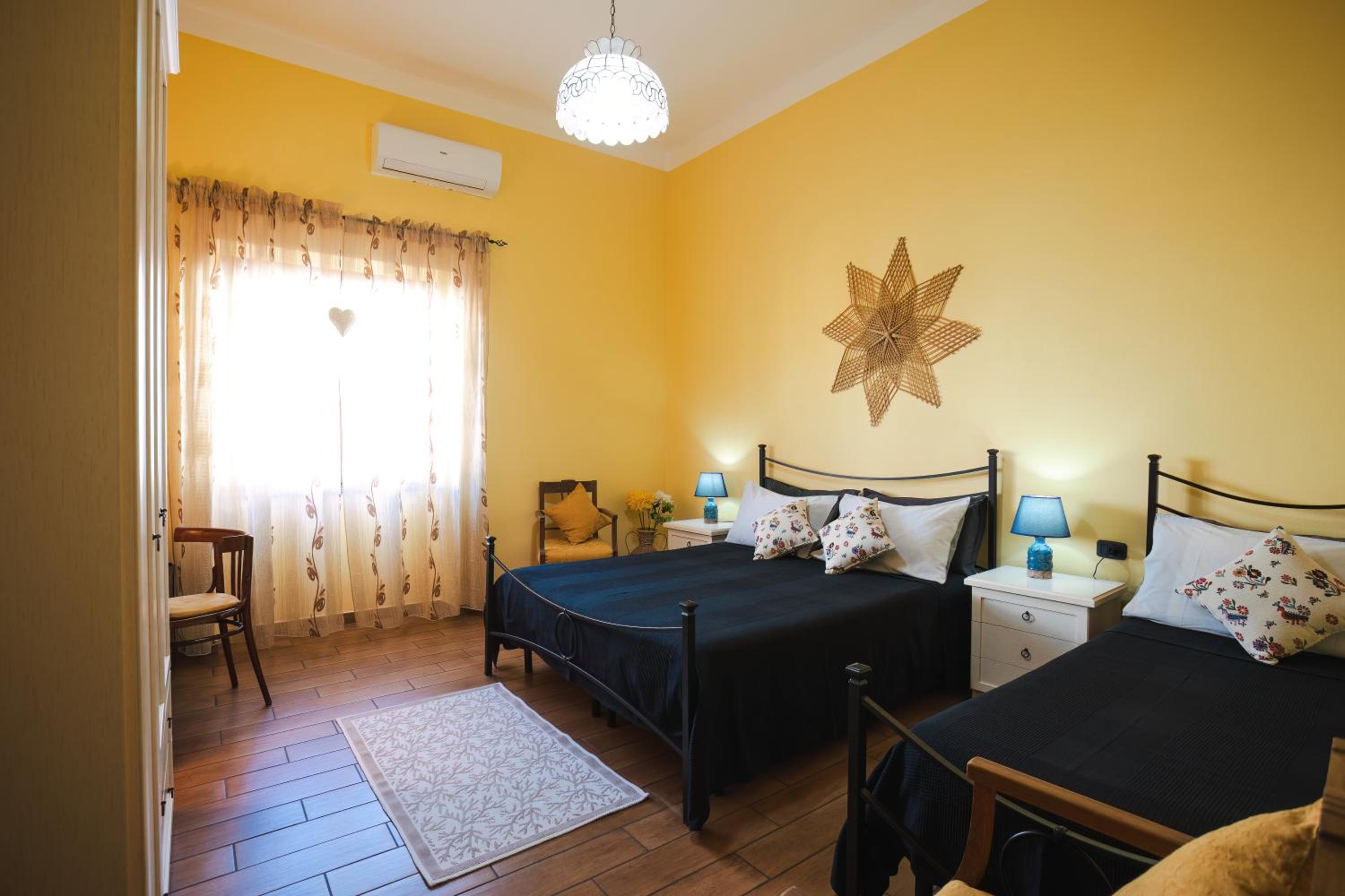 Triple Room with Private Bathroom - Photo 13