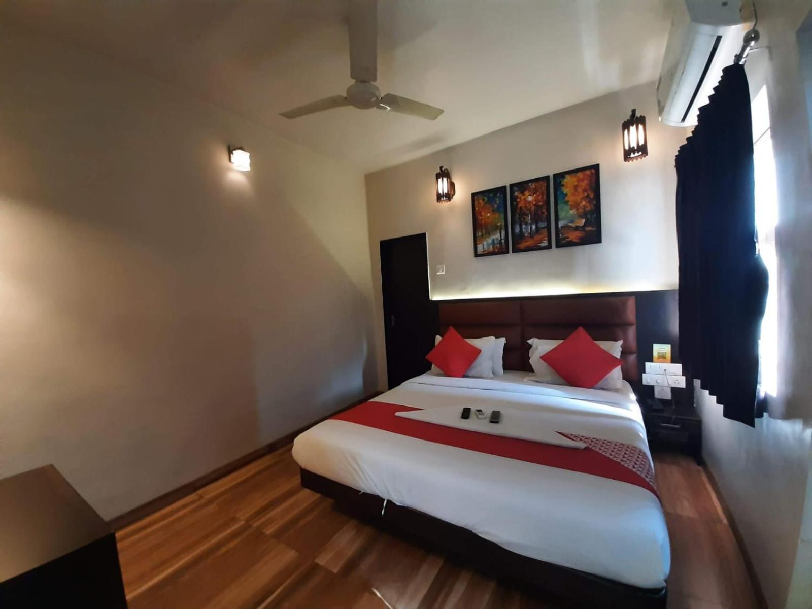 Deluxe Room - Photo 1