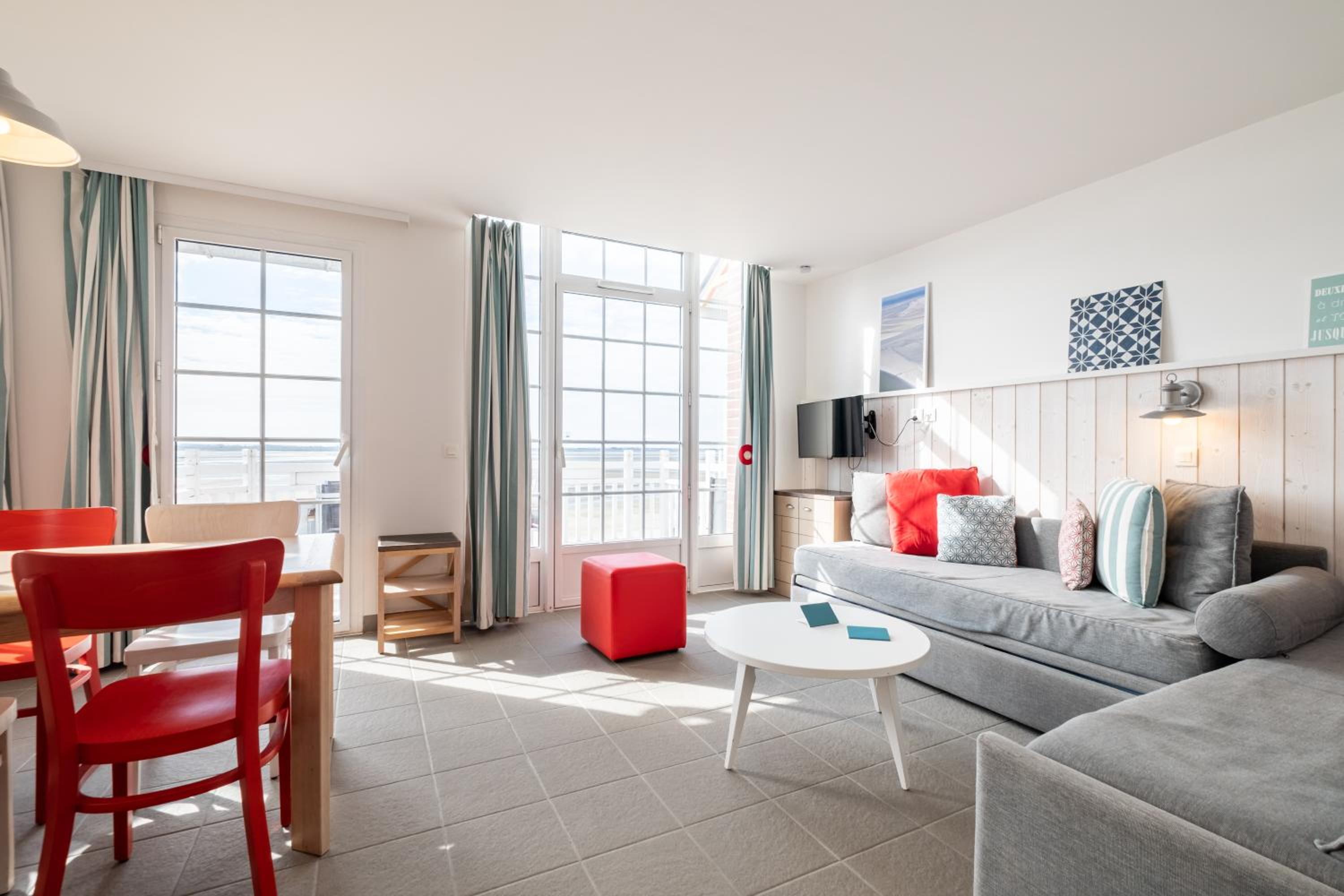 Two-Bedroom Duplex Apartment with Sleeping Alcove (7 People) - Sea View
