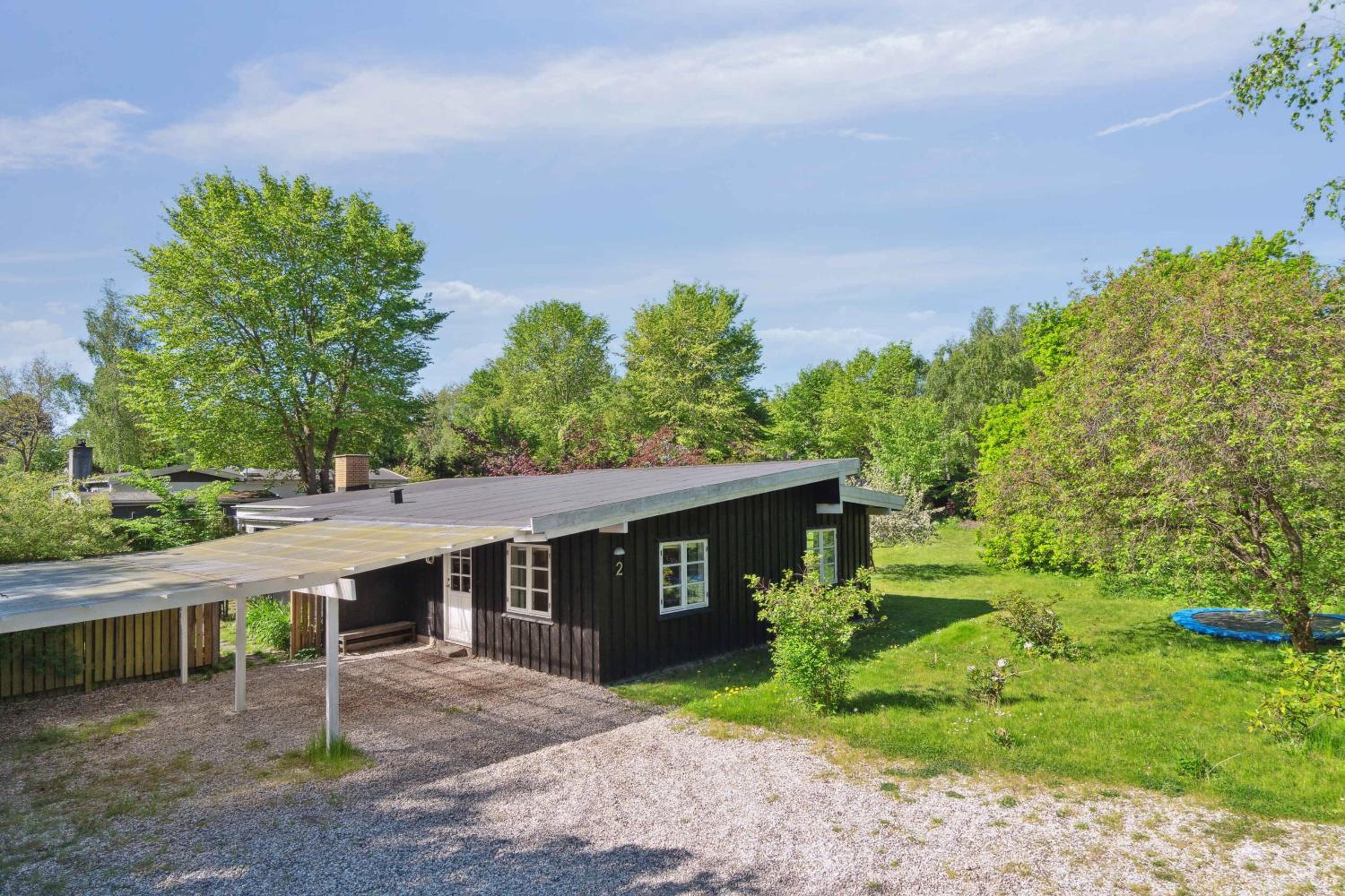 Four-Bedroom Vacation Home photo 3