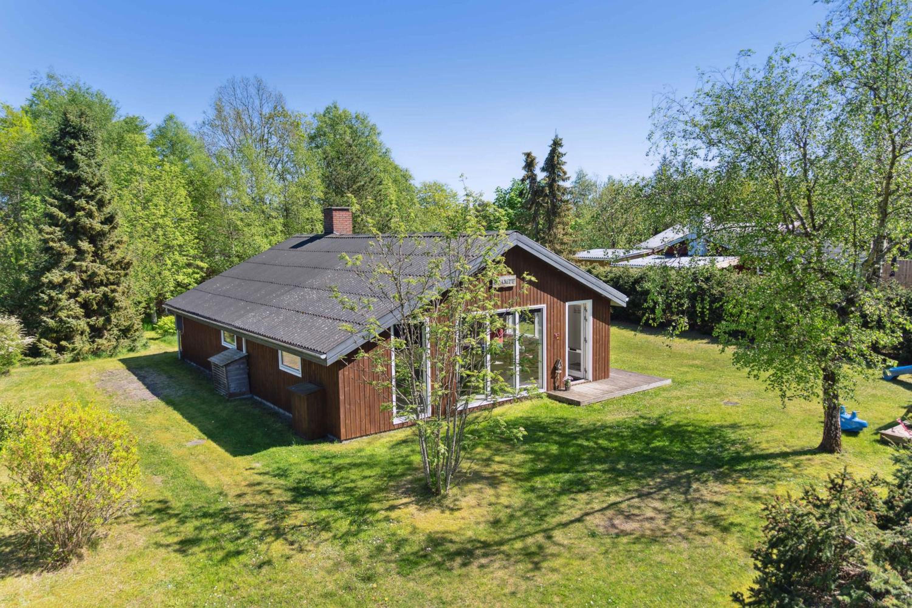 Three-Bedroom Holiday Home  photo 2