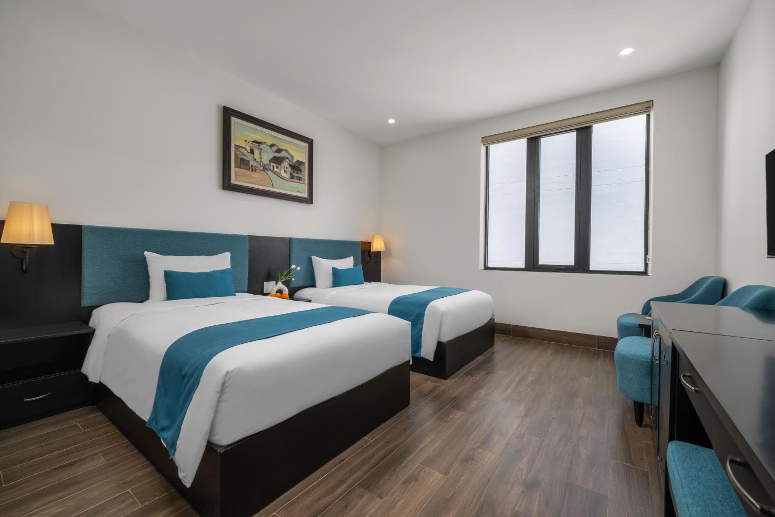Triple Room with Bath - Photo 12