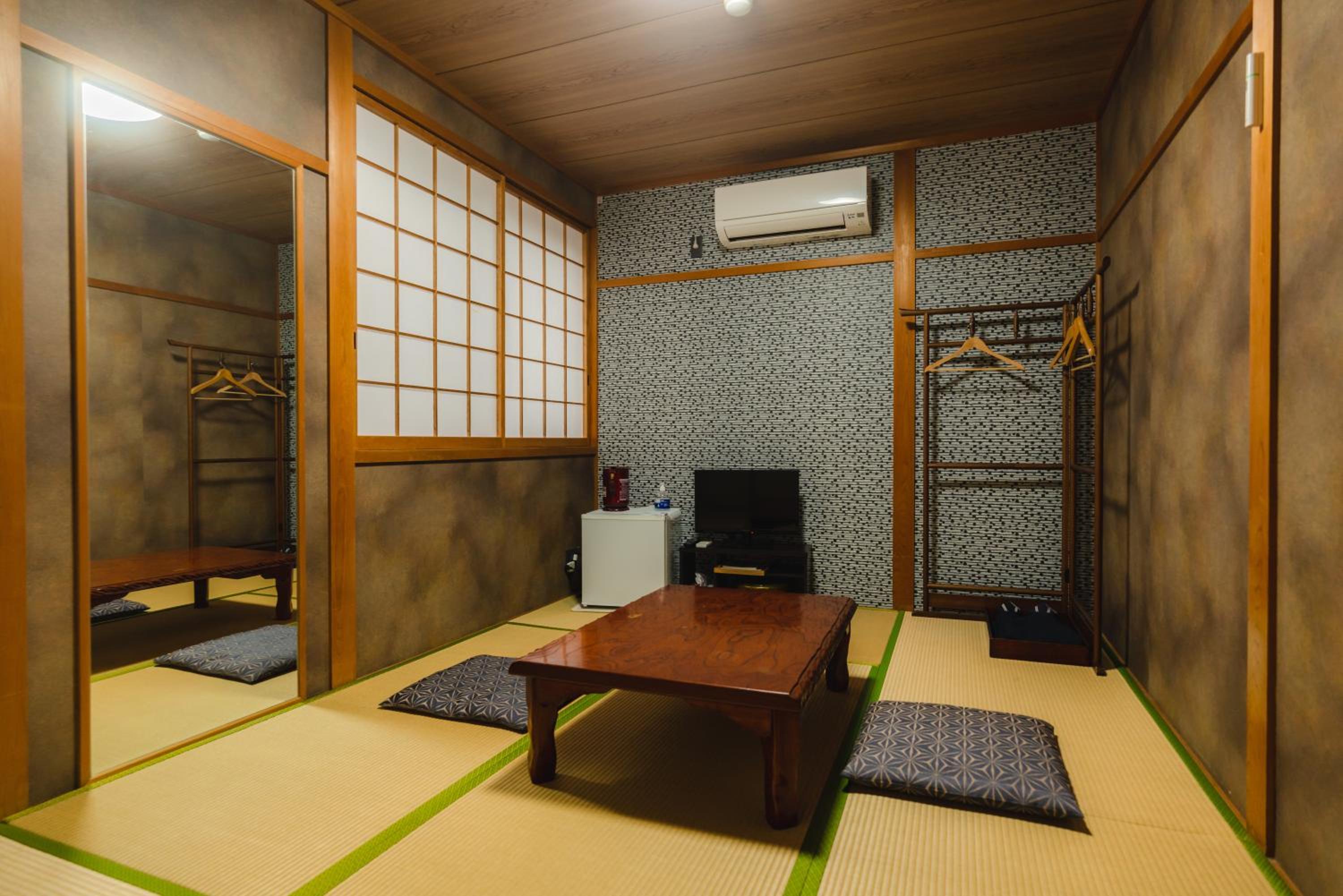 Japanese-Style Room