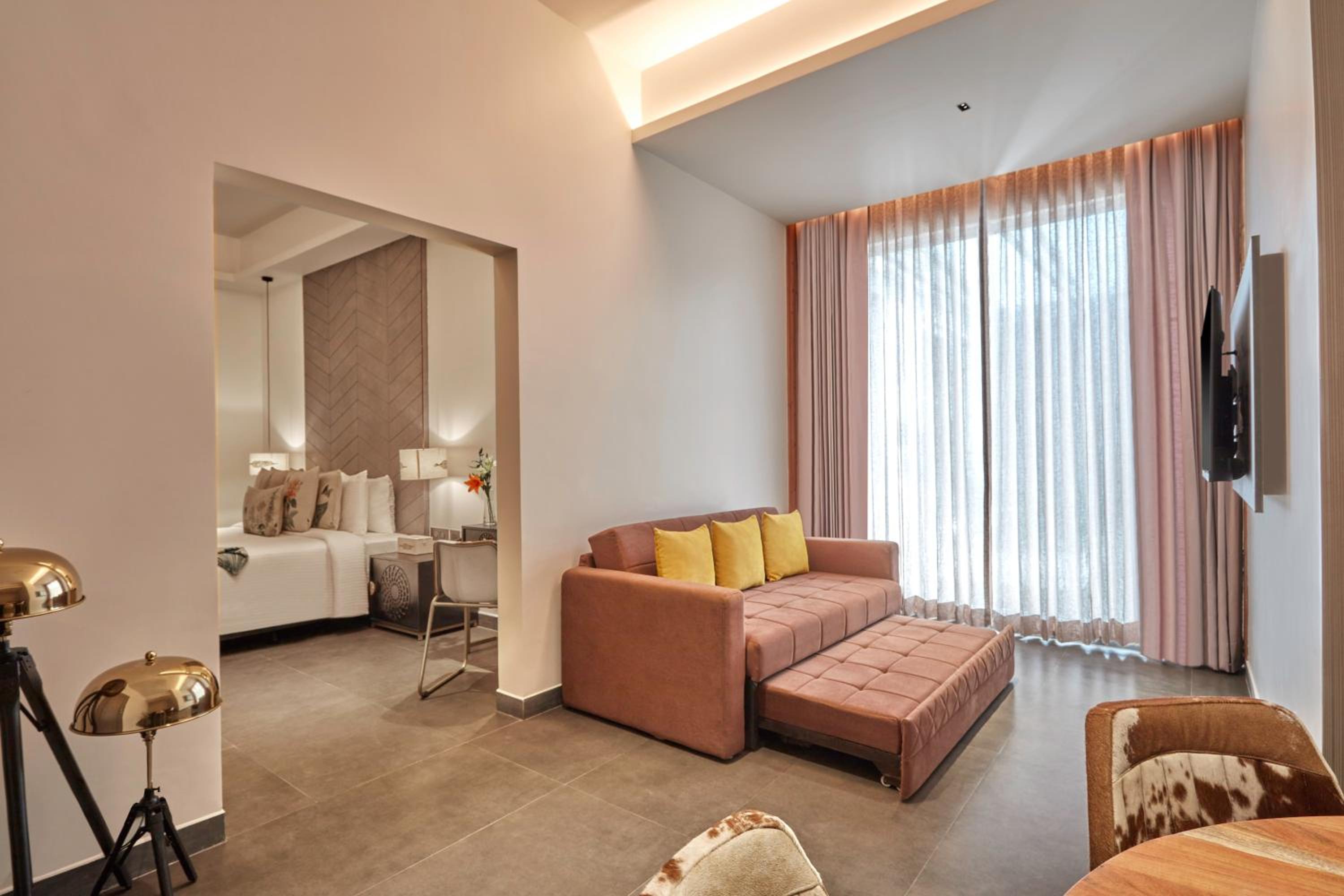 Deluxe Suite - Photo 1