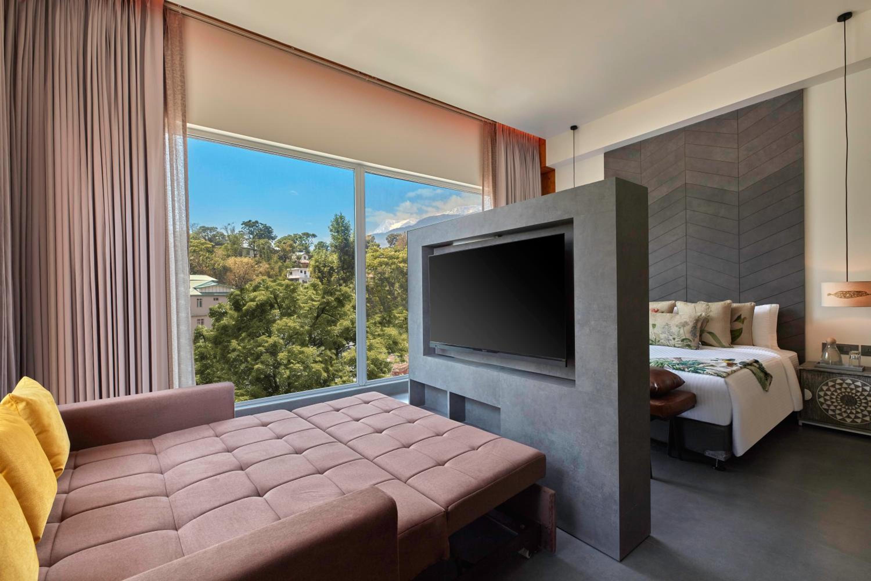 Premium Room with Balcony - Photo 2