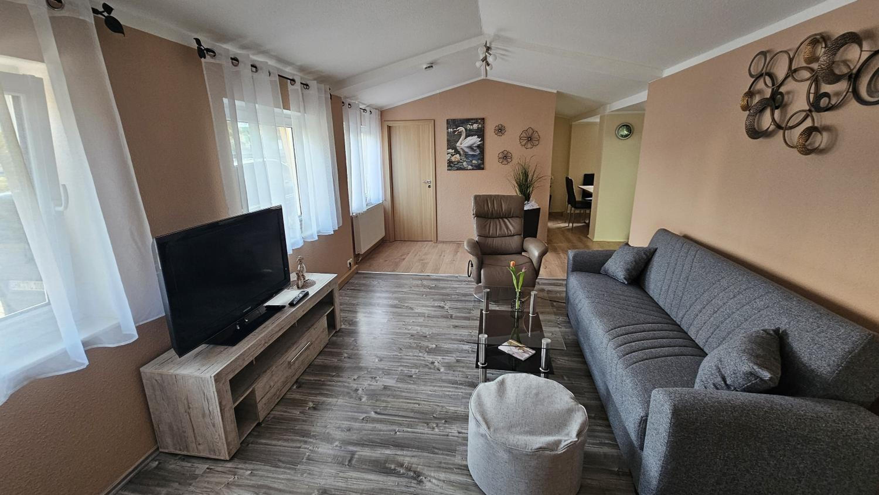 Apartment with Shower