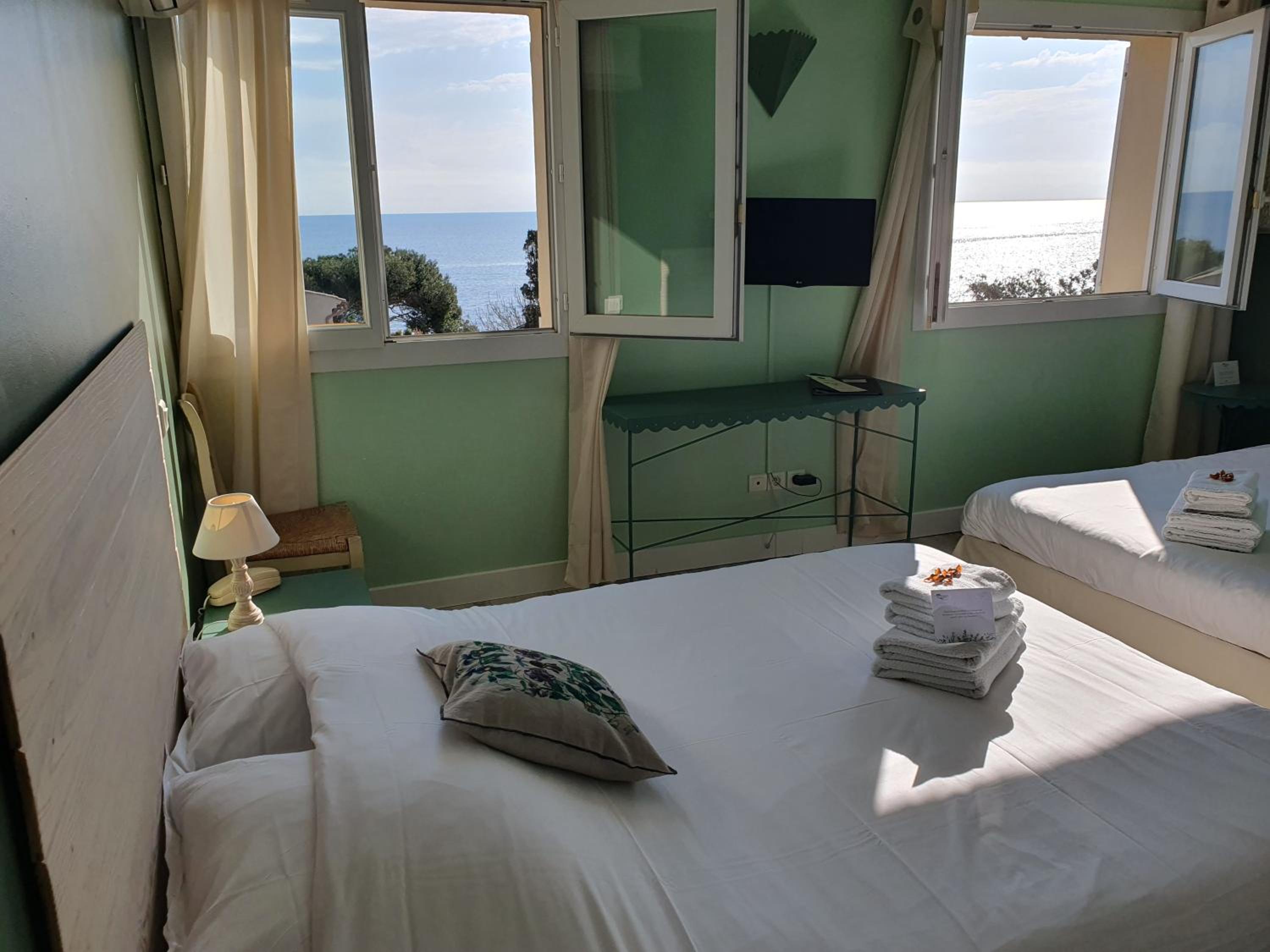 Family Room with Sea View