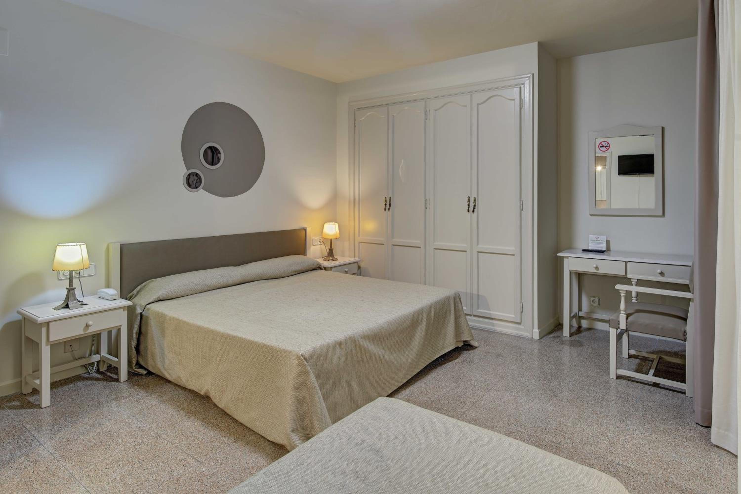 Habitación Triple Económica