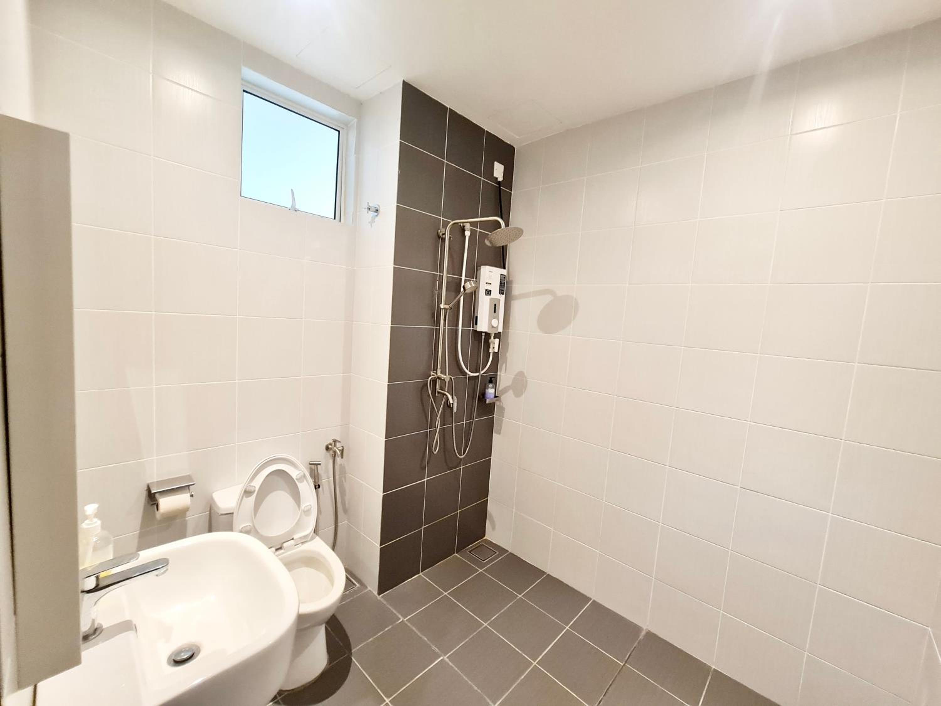 Deluxe Queen Suite