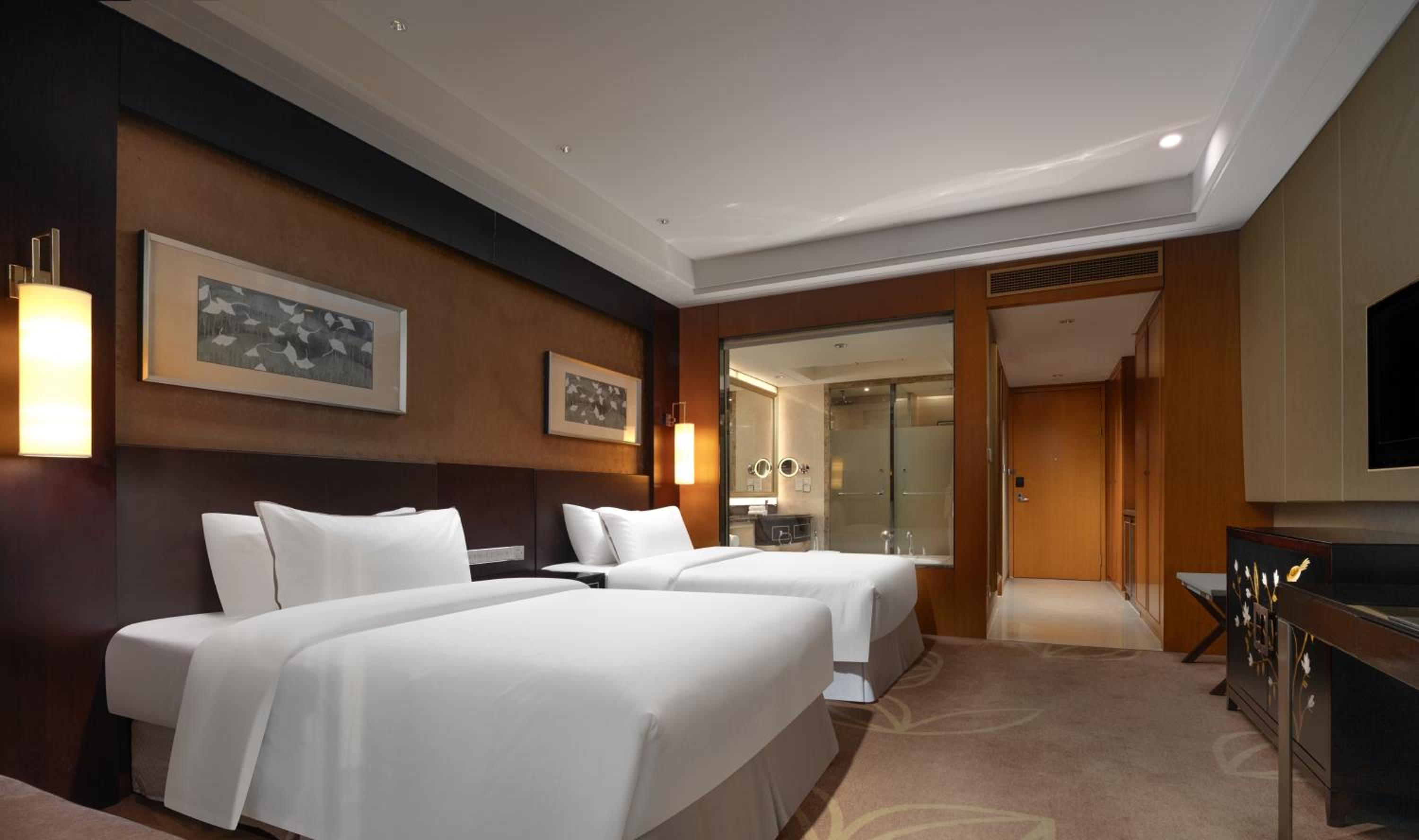 Club level, Guest room, 2 Double, City view, High floor