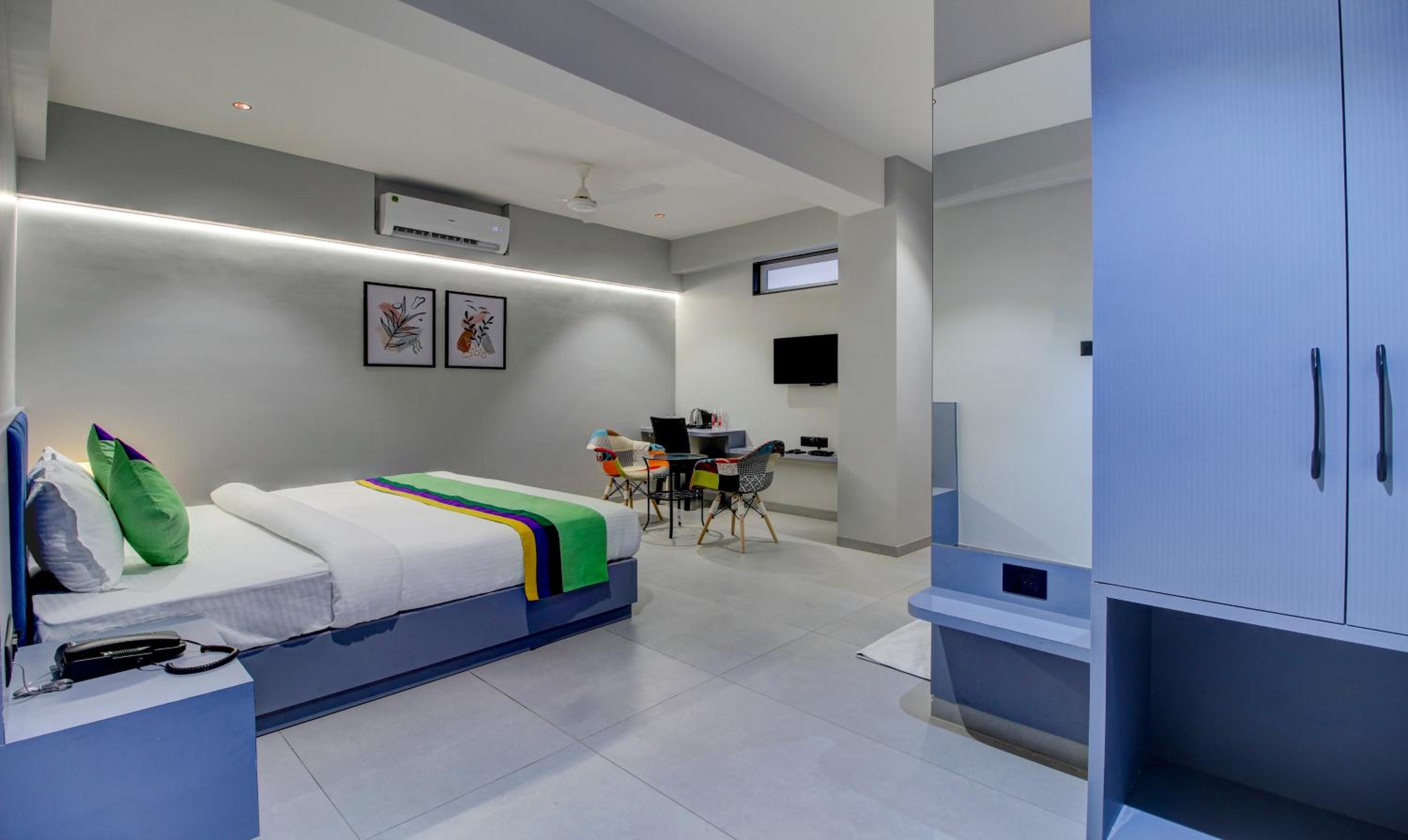 Deluxe Double Room with Balcony