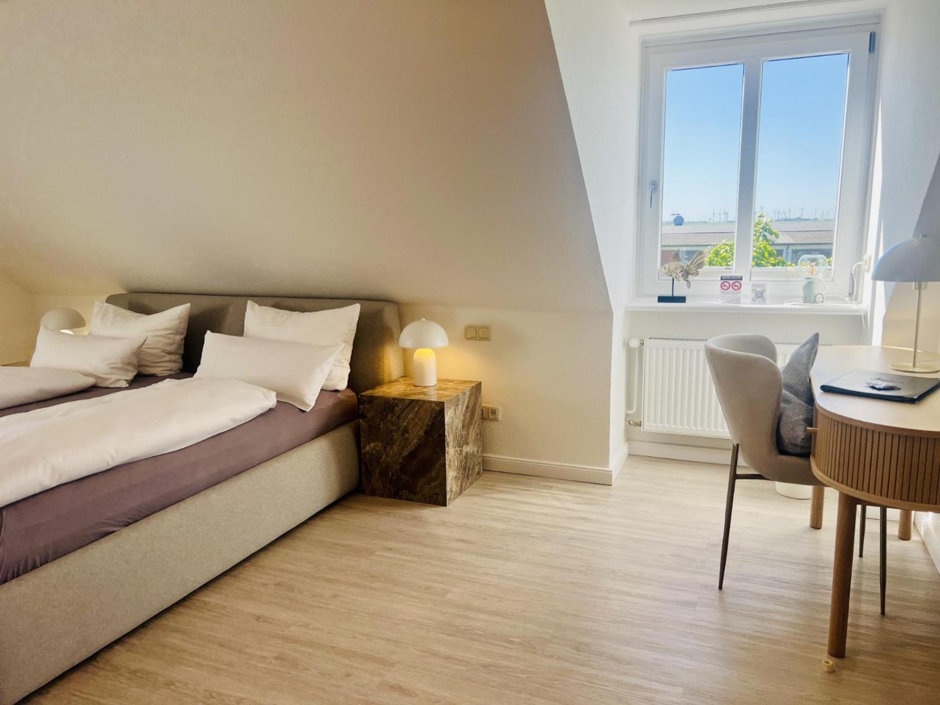 Triple Room with Harbor View - Photo 3