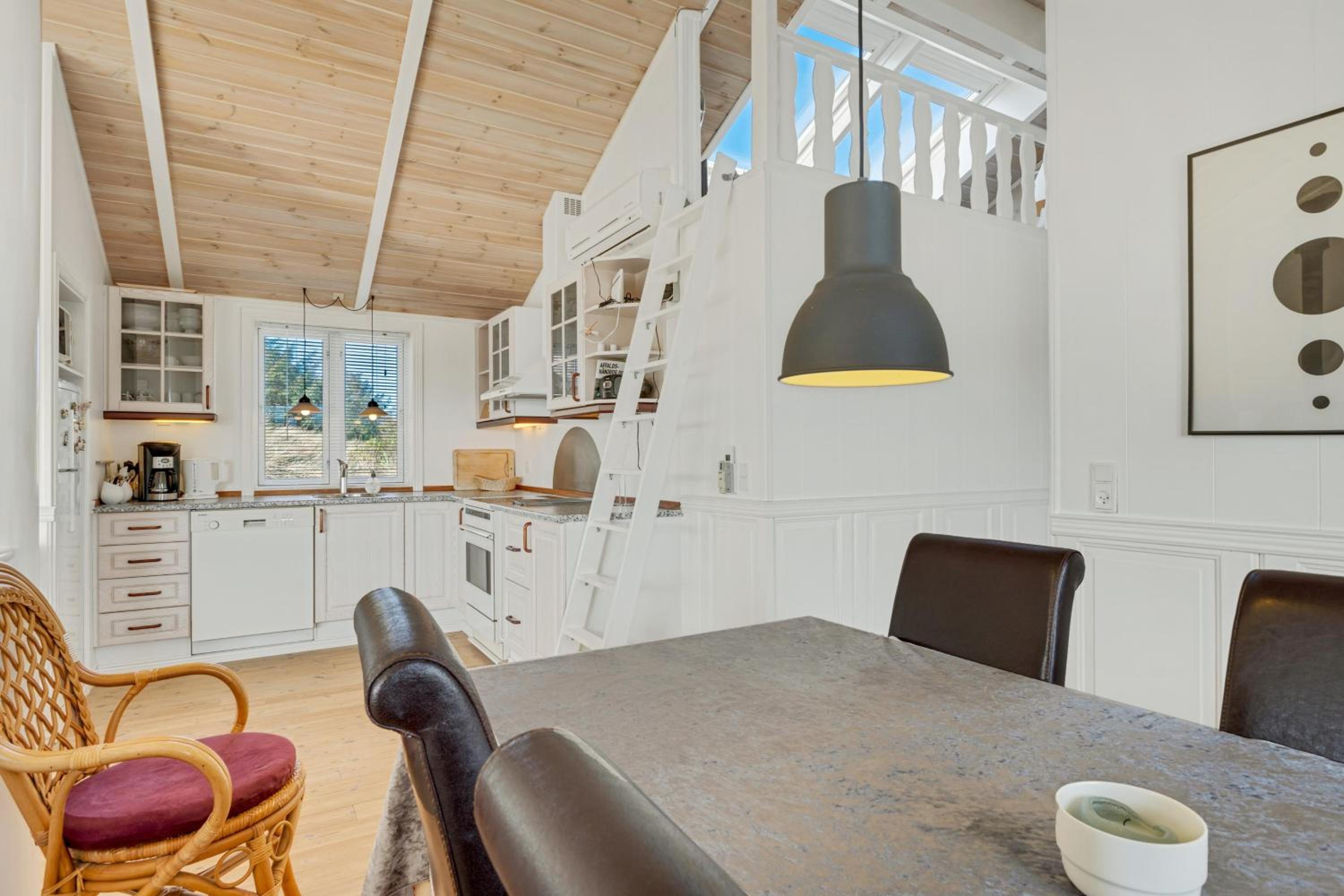 Three-Bedroom Vacation Home  photo 3