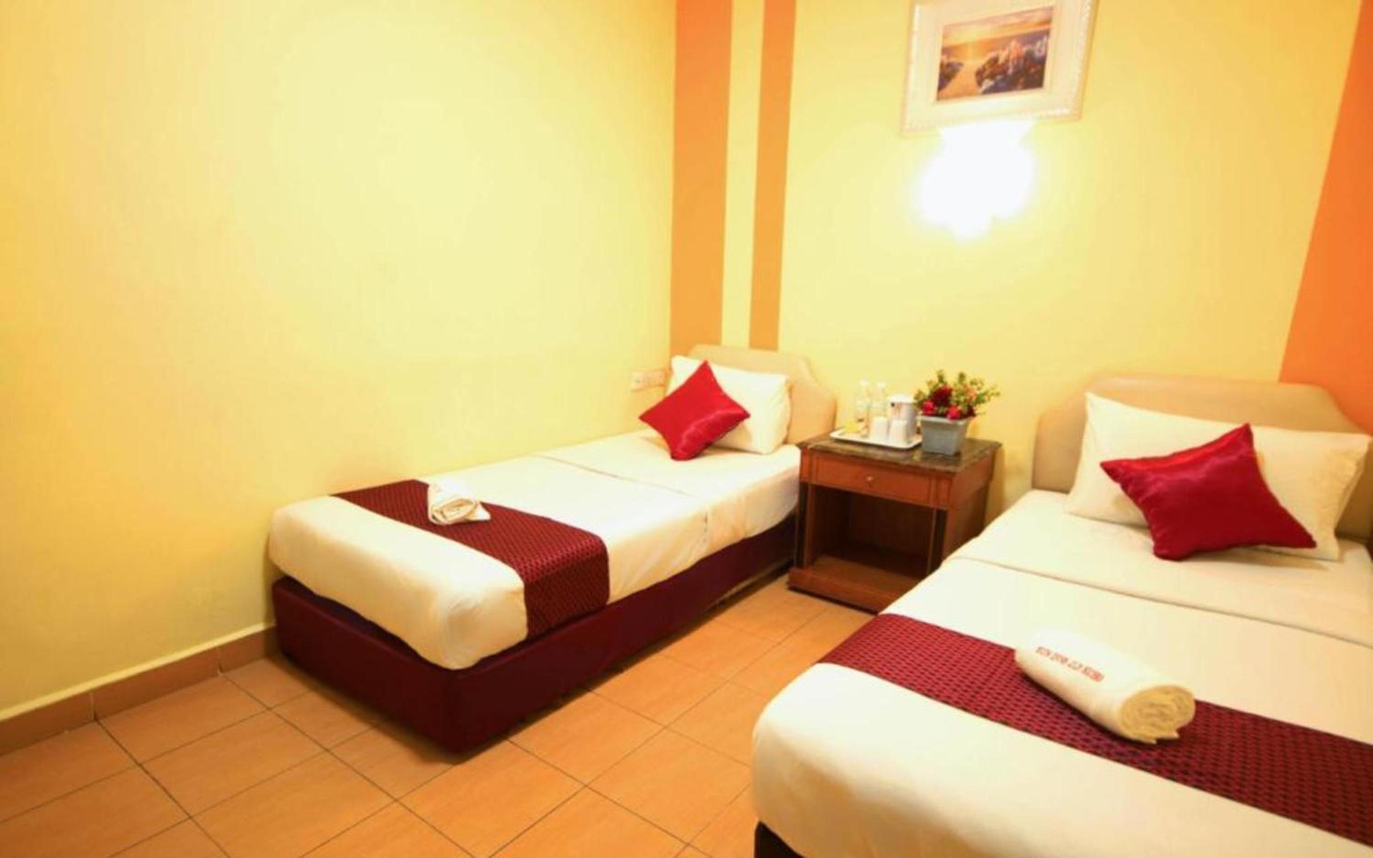 Standard Twin Room photo 3