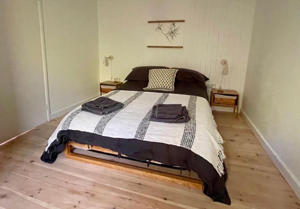 Three-Bedroom House photo 3