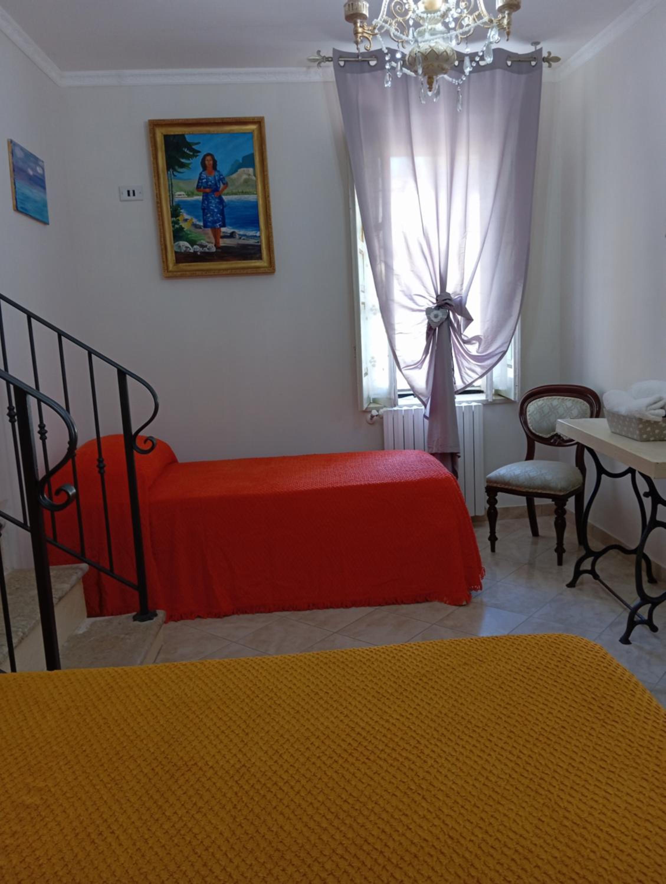 One-Bedroom House - Photo 15