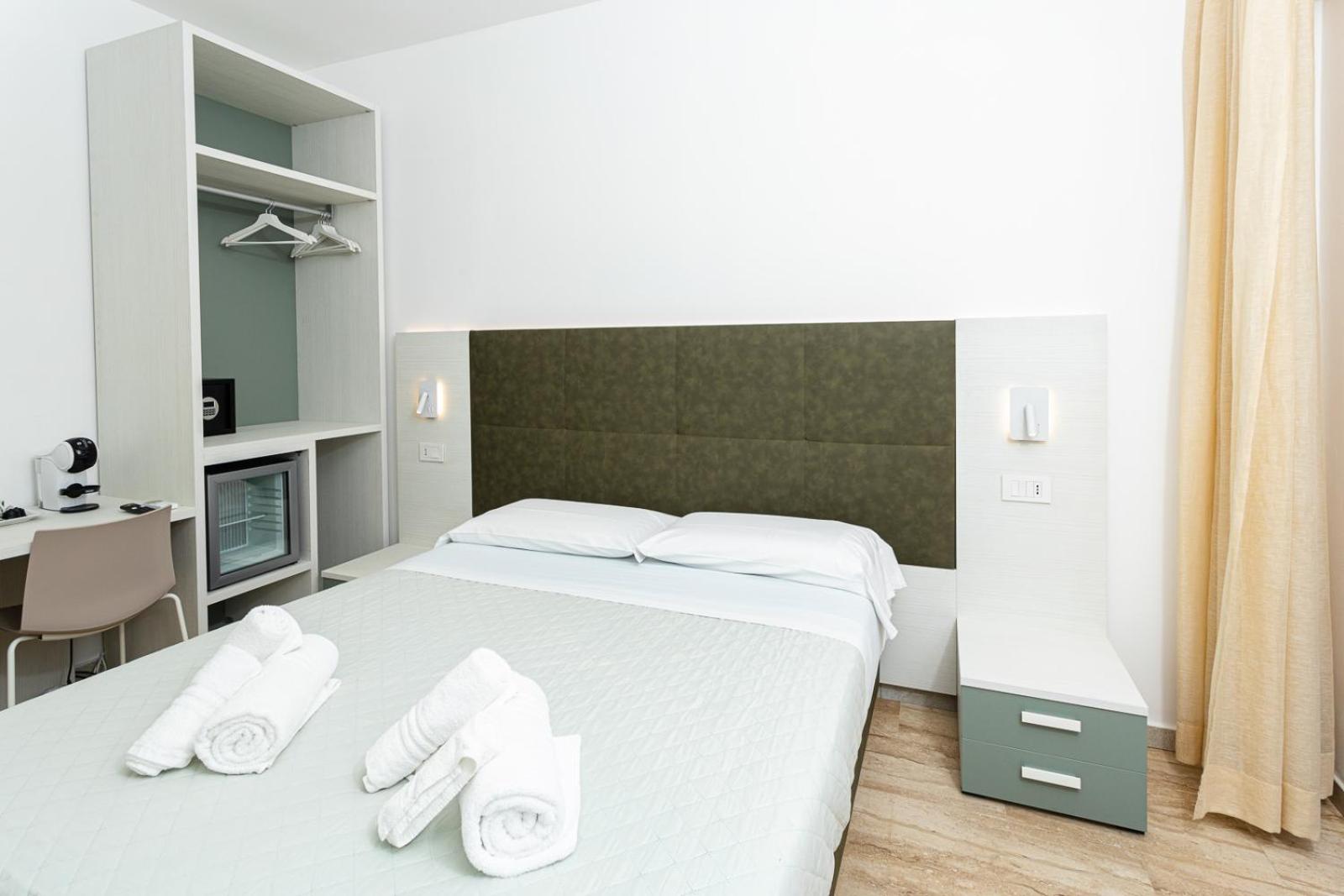 Economy Double Room - Photo 43