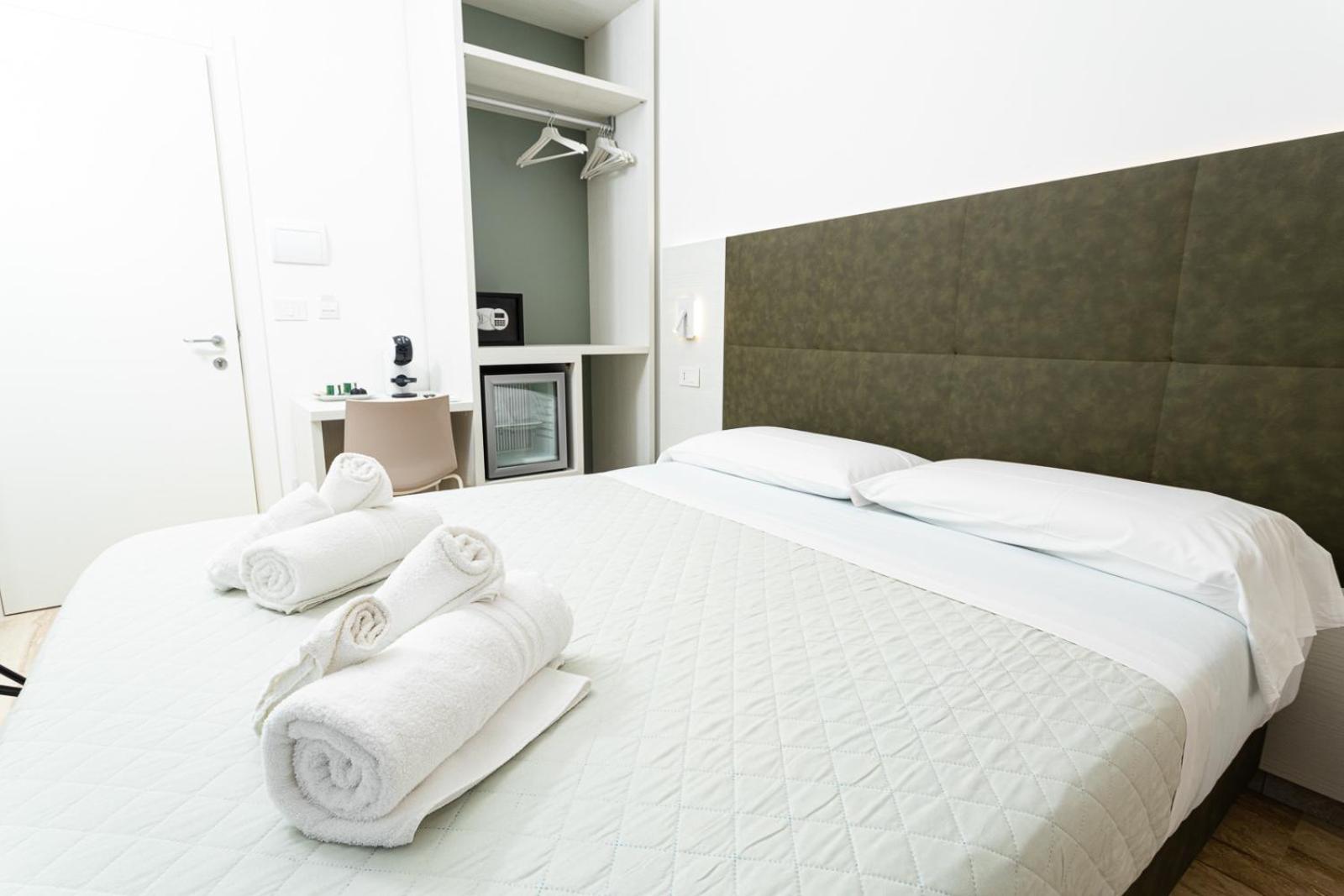 Economy Double Room - Photo 44