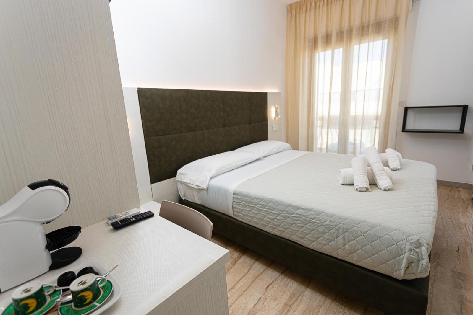 Economy Double Room - Photo 40